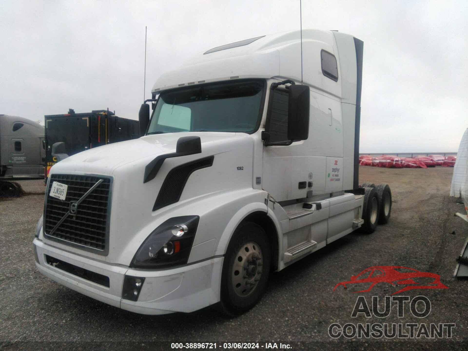 VOLVO VNL 2018 - 4V4NB9EH1JN998249