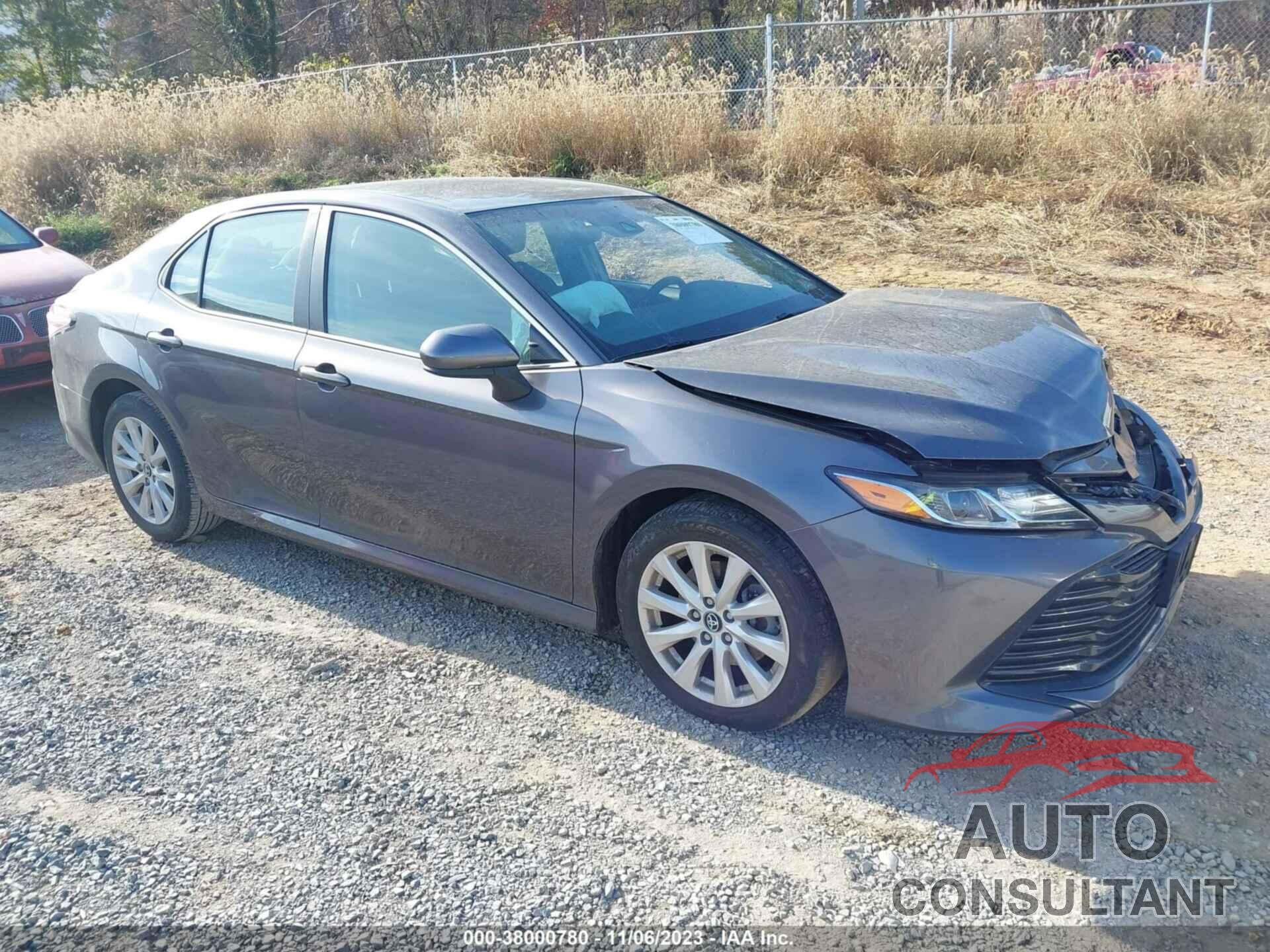 TOYOTA CAMRY 2018 - 4T1B11HK8JU075942