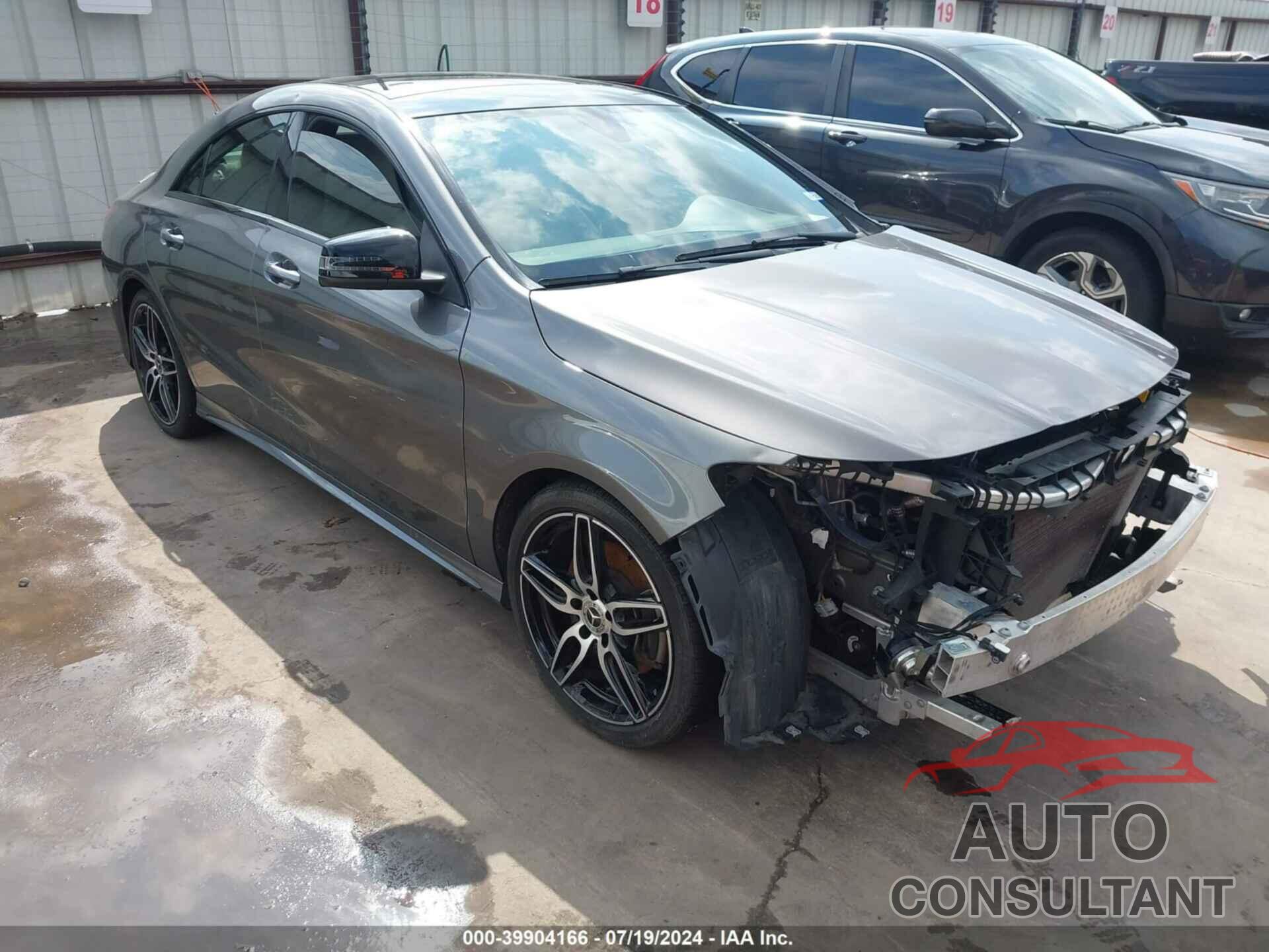 MERCEDES-BENZ CLA 250 2018 - WDDSJ4EB6JN581716