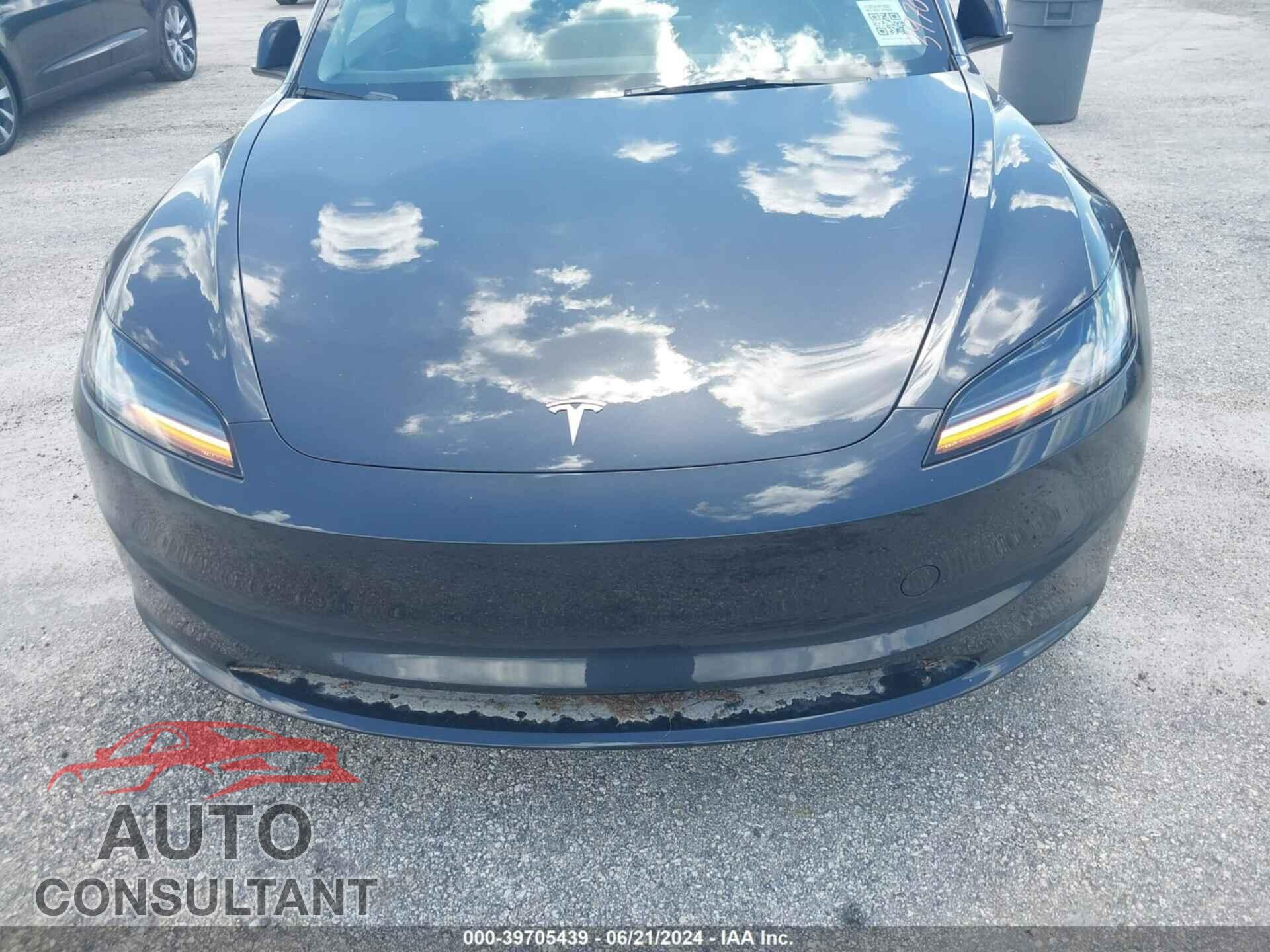 TESLA MODEL 3 2024 - 5YJ3E1EA7RF752587
