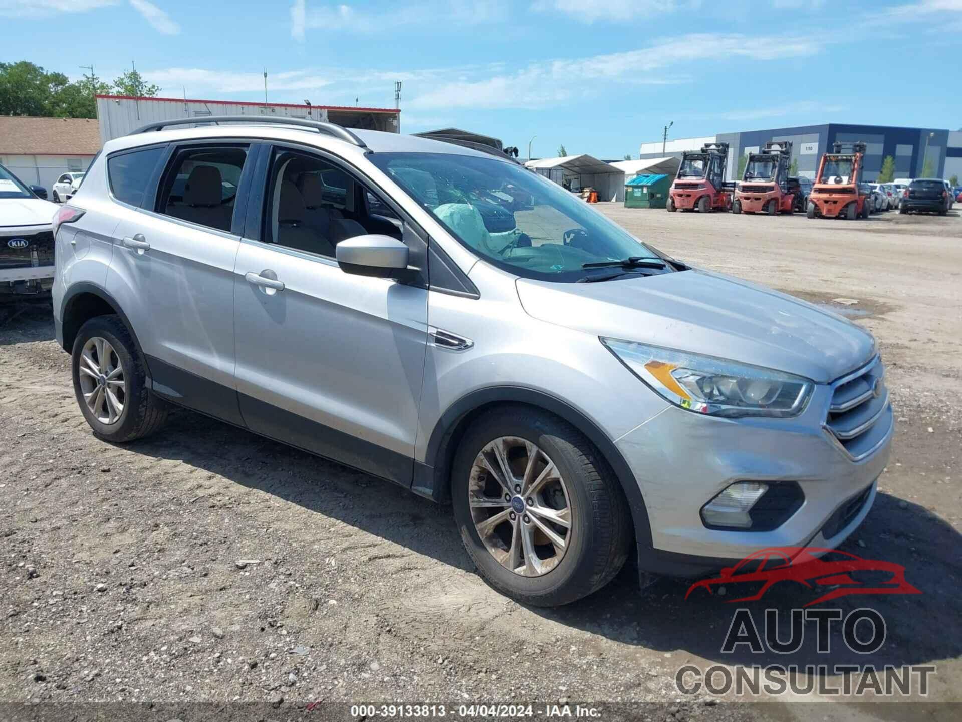 FORD ESCAPE 2017 - 1FMCU0GD7HUA88930