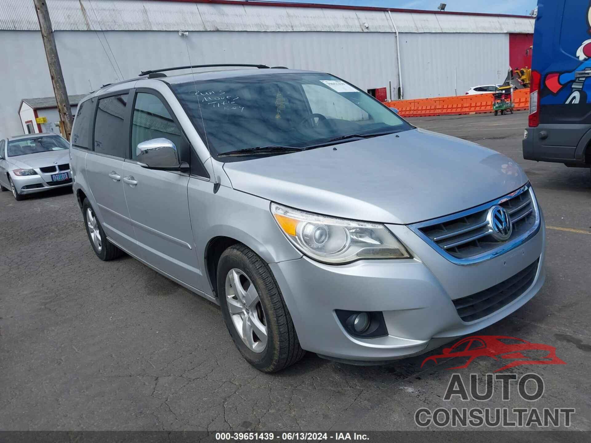 VOLKSWAGEN ROUTAN 2009 - 2V8HW64X29R595680