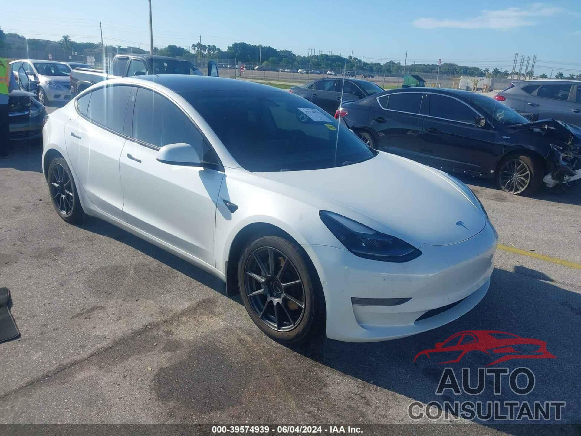 TESLA MODEL 3 2021 - 5YJ3E1EBXMF919106