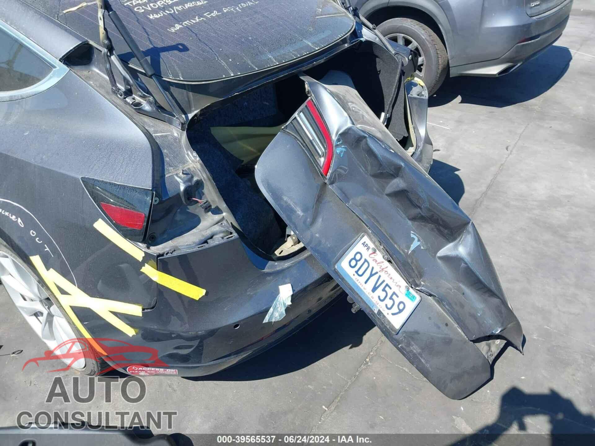 TESLA MODEL 3 2018 - 5YJ3E1EA3JF015200