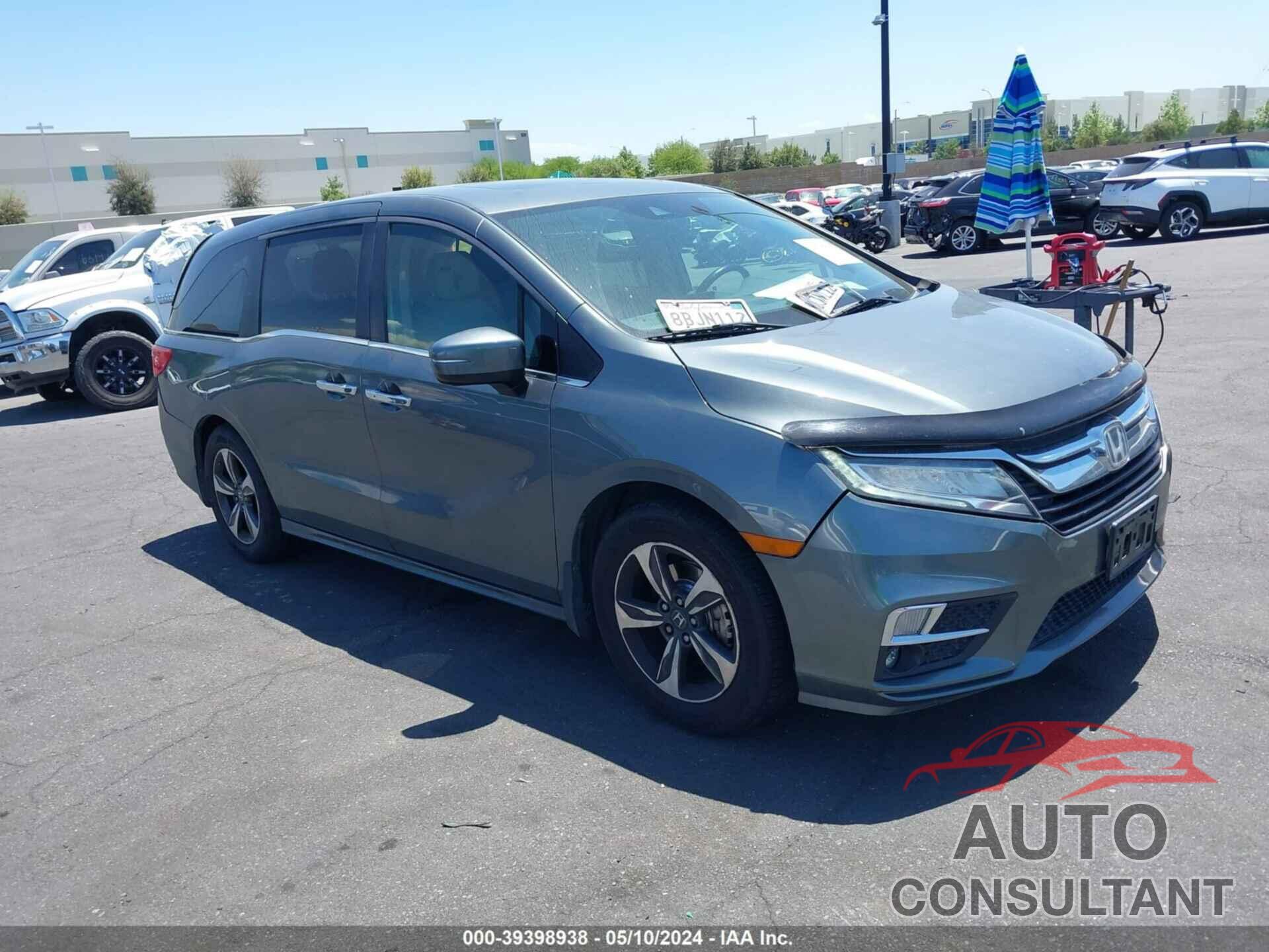 HONDA ODYSSEY 2018 - 5FNRL6H82JB037453