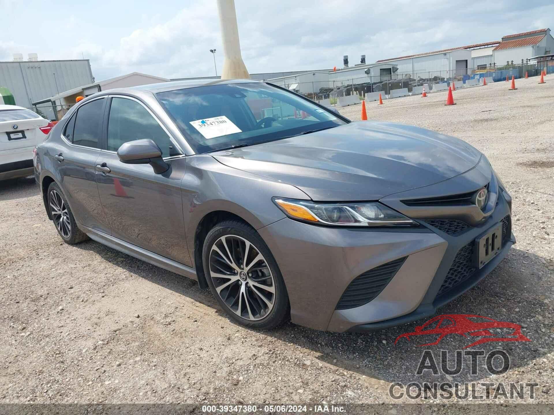 TOYOTA CAMRY 2018 - 4T1B11HKXJU597682