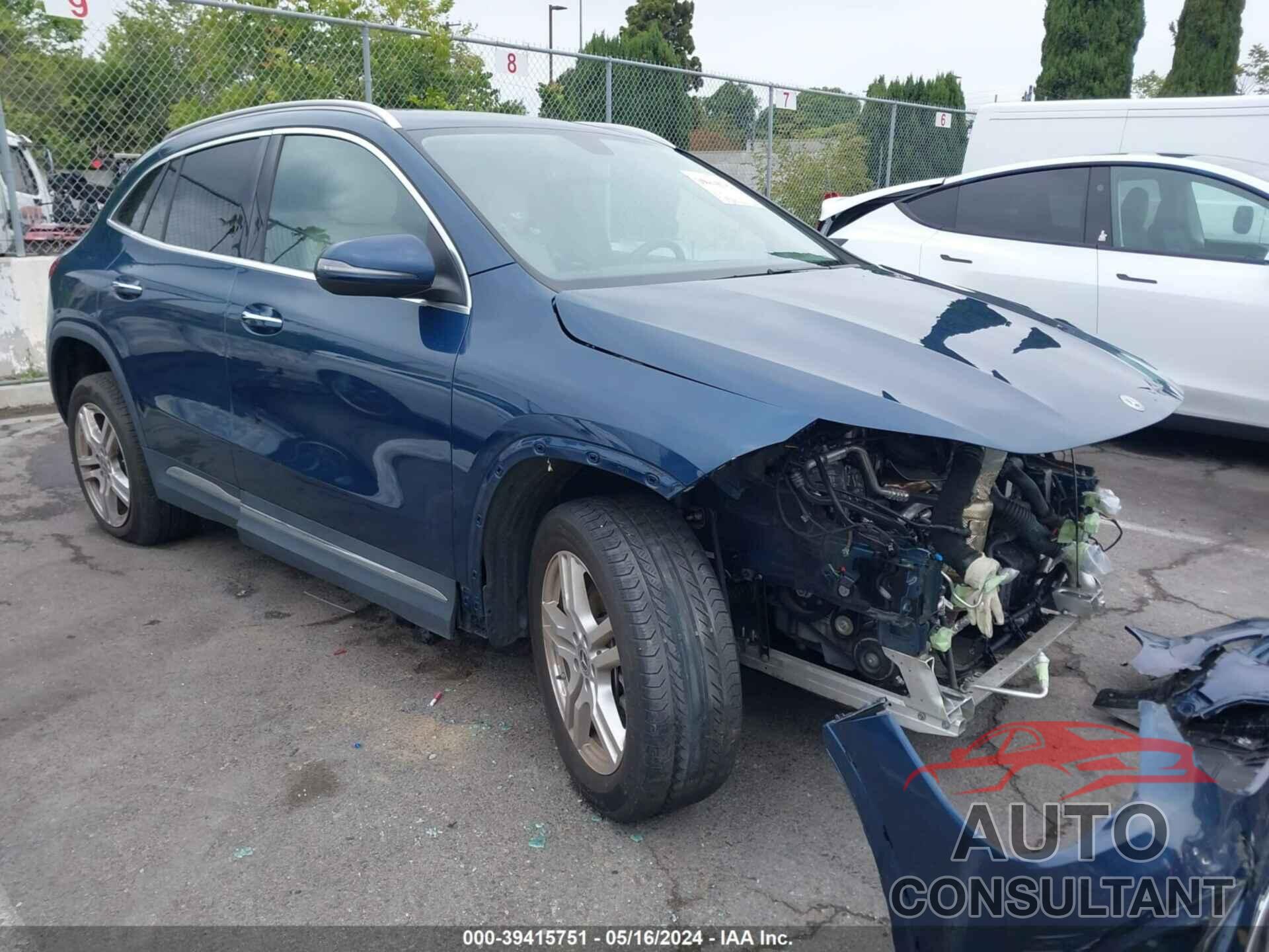 MERCEDES-BENZ GLA 250 2023 - W1N4N4GB4PJ499299