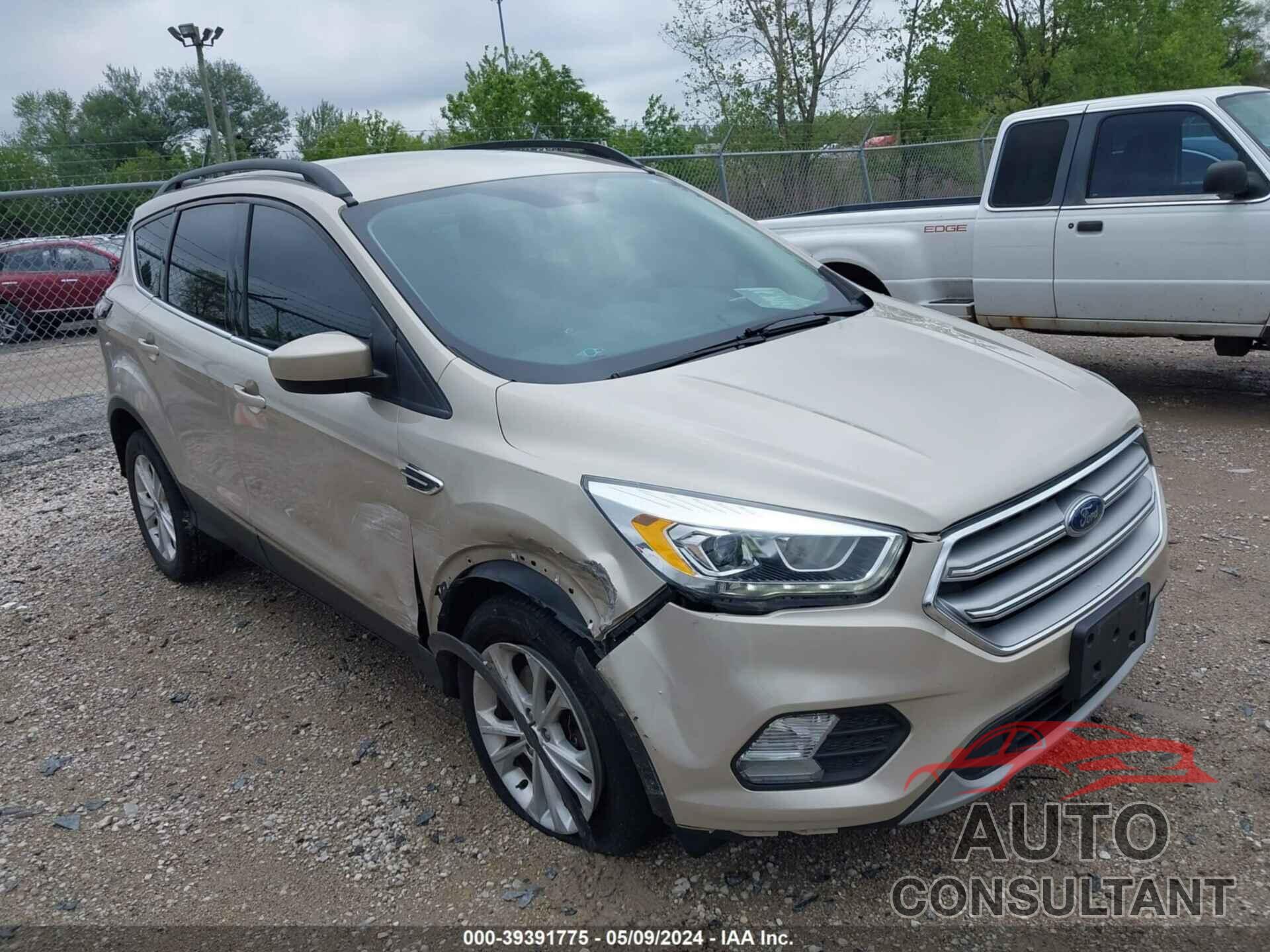 FORD ESCAPE 2017 - 1FMCU9G93HUF03161