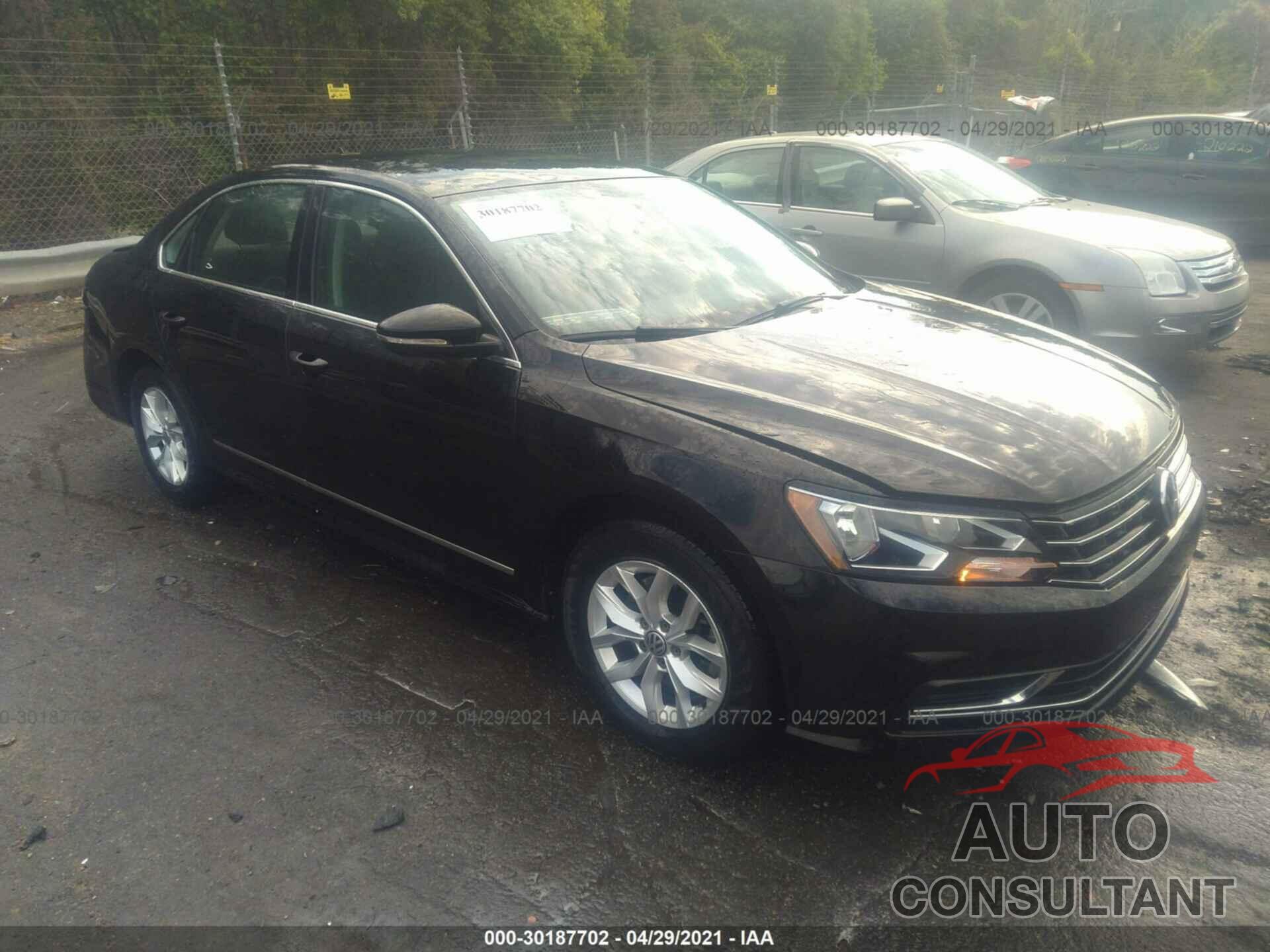 VOLKSWAGEN PASSAT 2016 - 1VWAT7A32GC019393