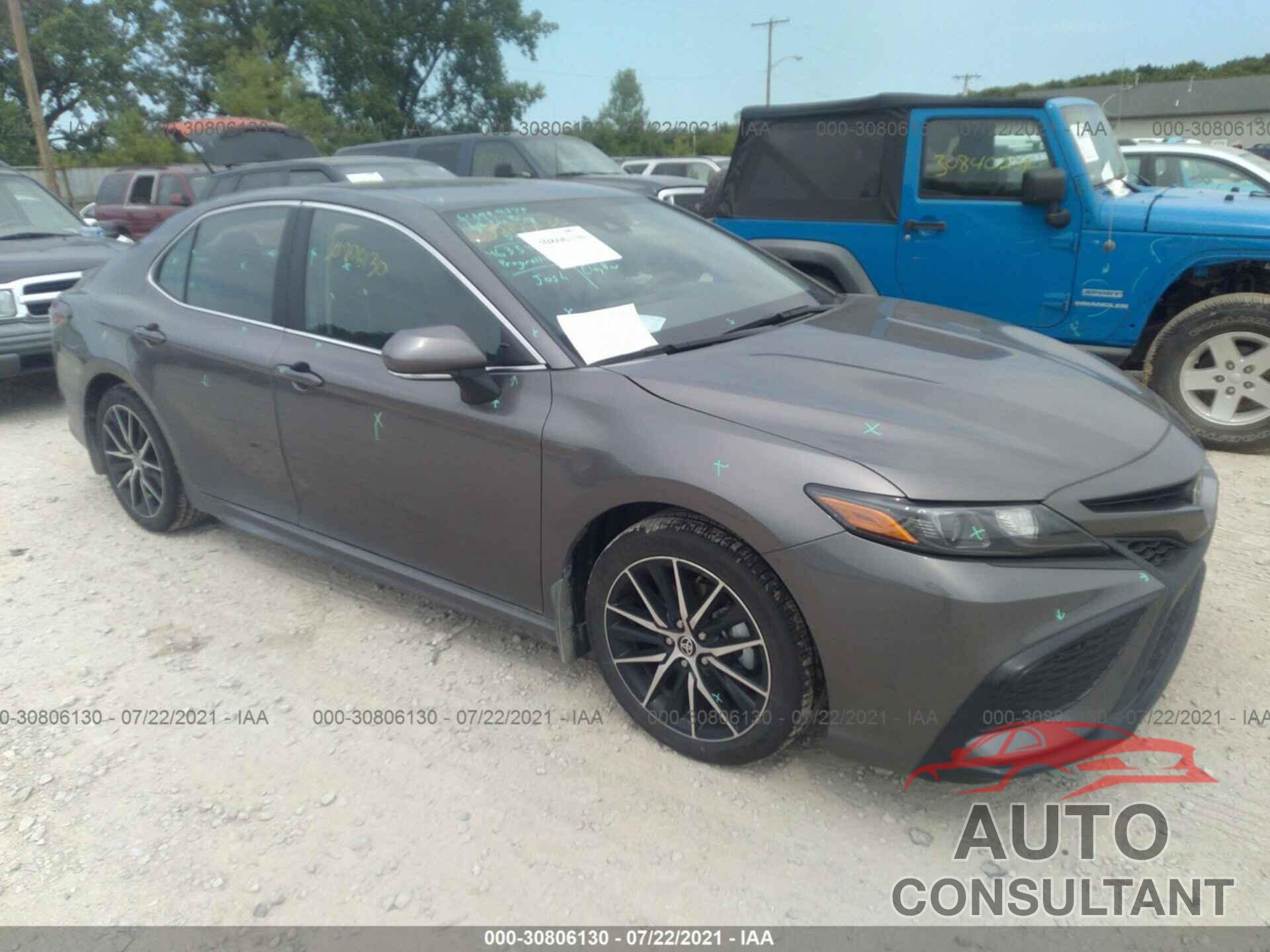 TOYOTA CAMRY 2021 - 4T1G11BK2MU027730