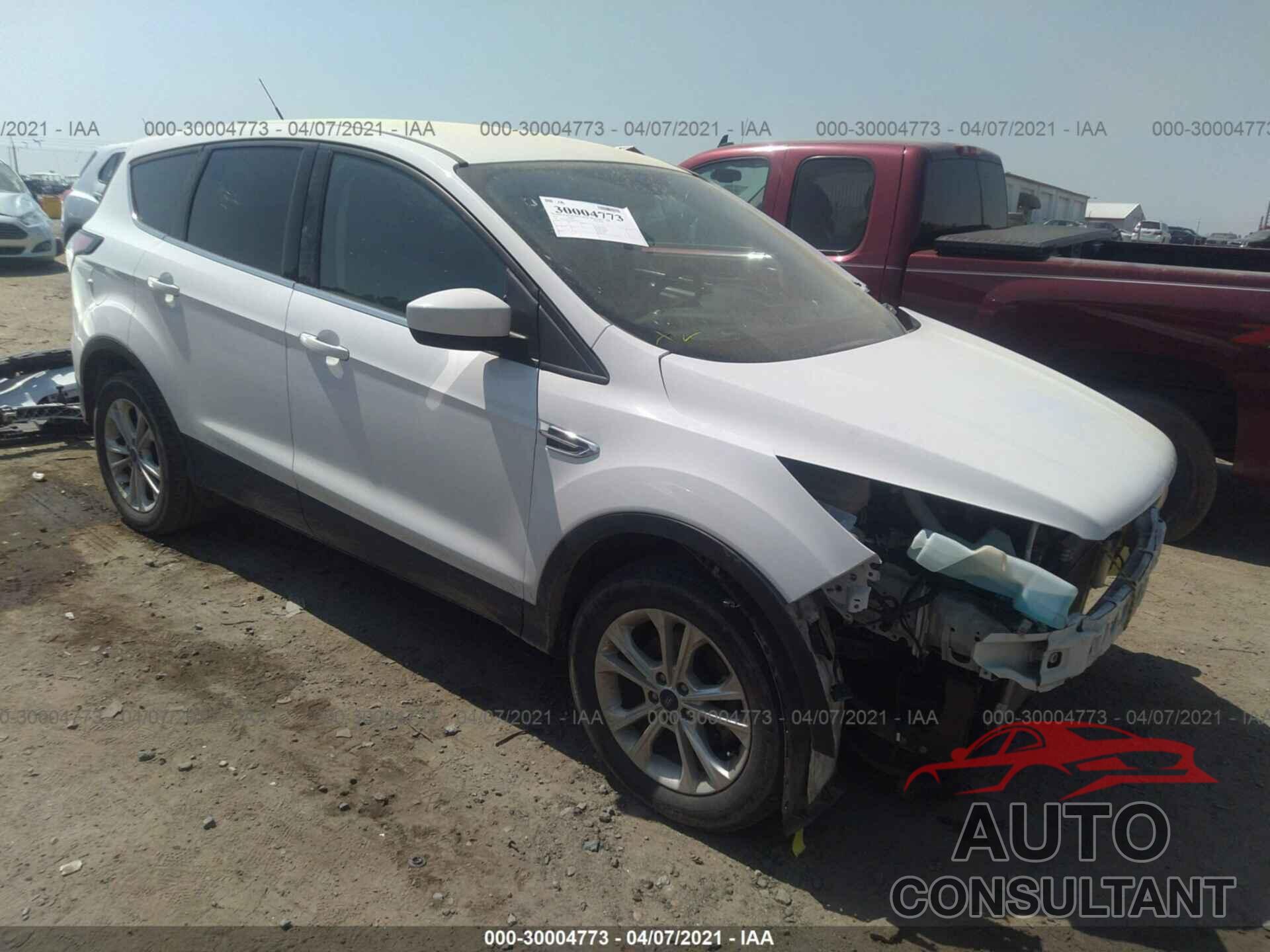 FORD ESCAPE 2017 - 1FMCU0GD2HUB56521