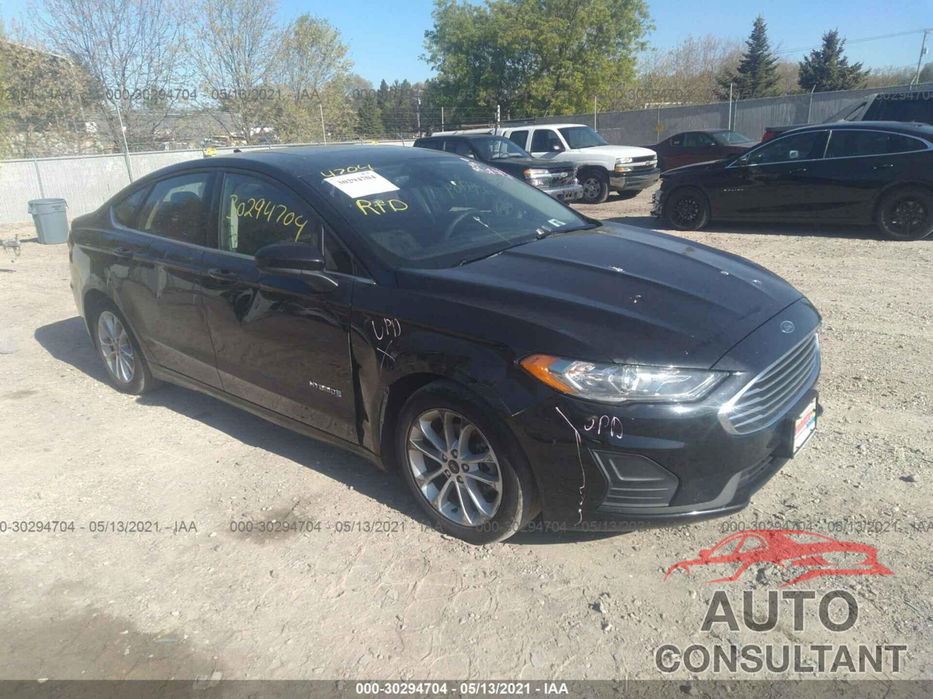 FORD FUSION HYBRID 2019 - 3FA6P0LU0KR120541