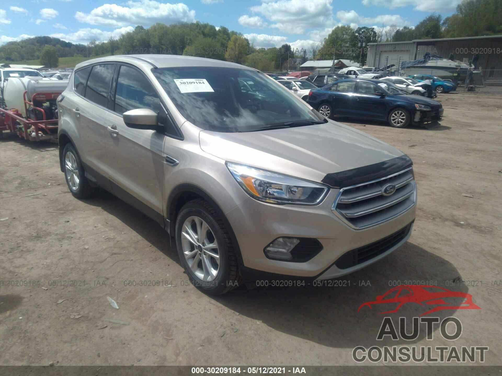 FORD ESCAPE 2017 - 1FMCU9GDXHUC73896
