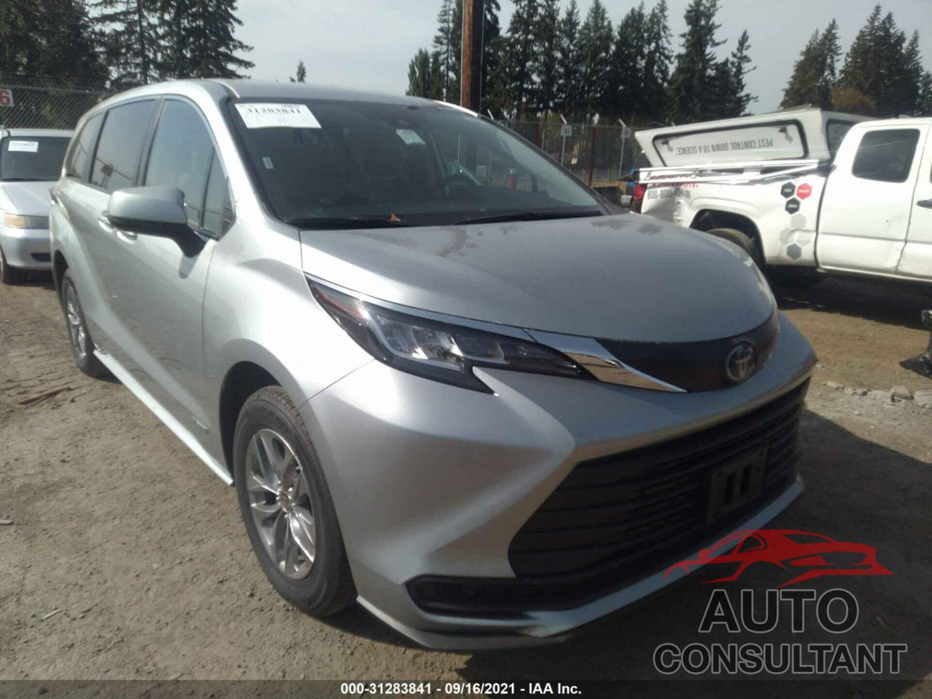 TOYOTA SIENNA 2021 - 5TDKRKEC7MS018236