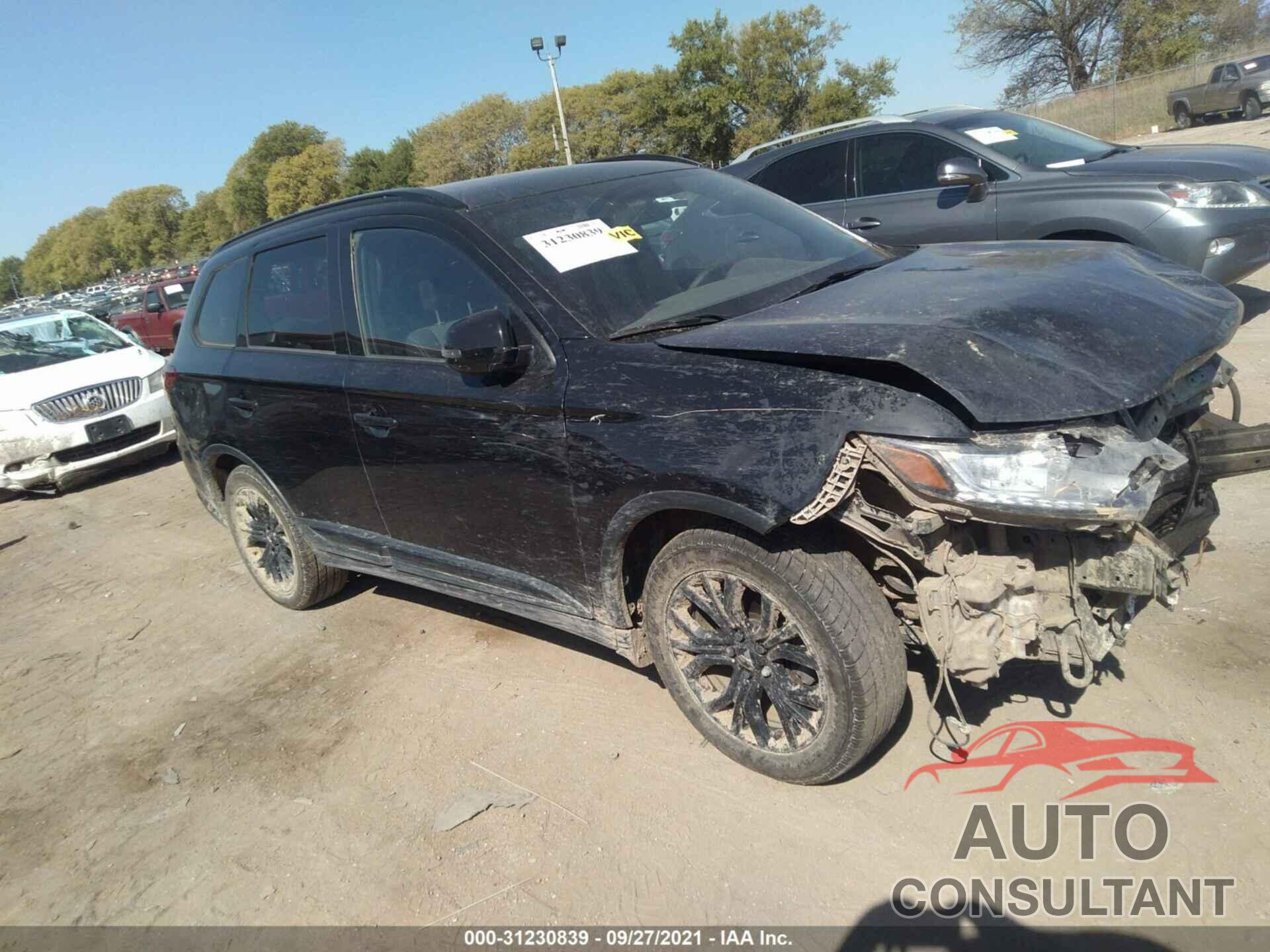 MITSUBISHI OUTLANDER 2018 - JA4AZ3A35JZ064353