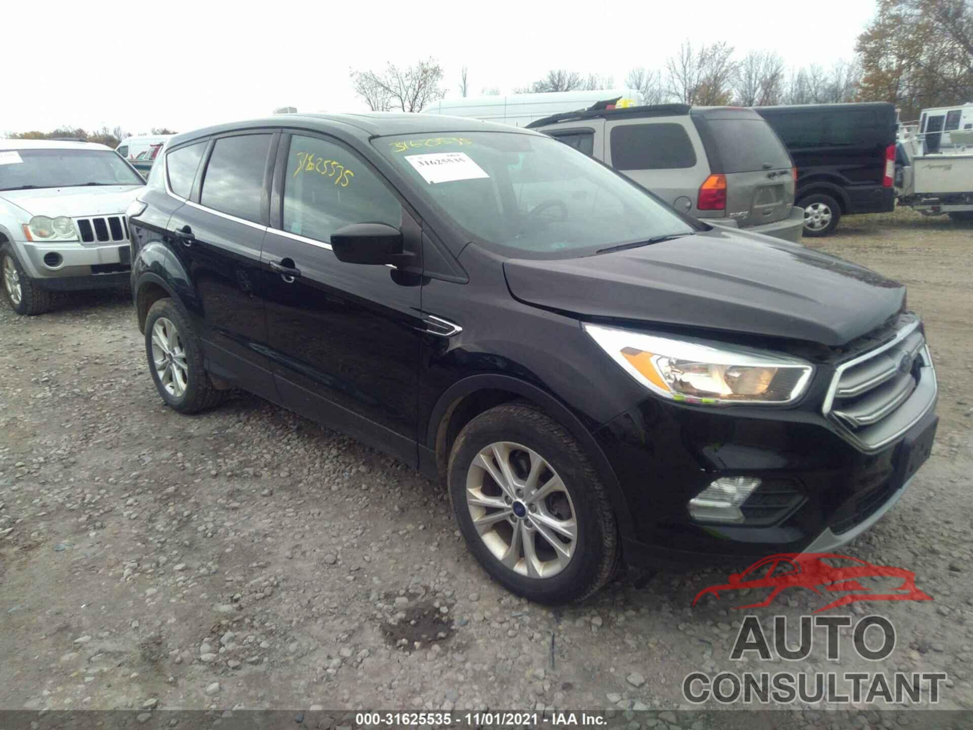 FORD ESCAPE 2017 - 1FMCU9G98HUB08618