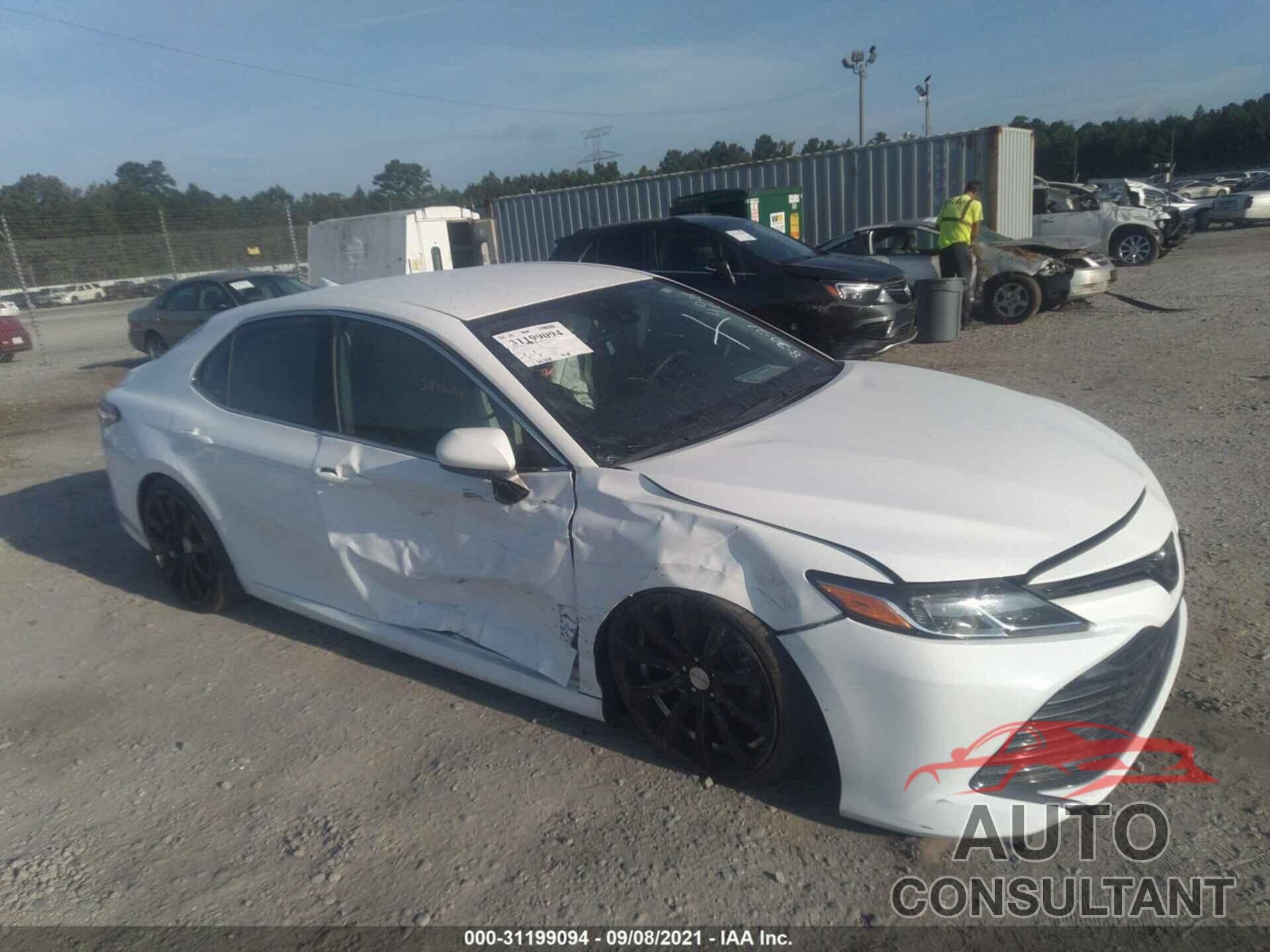 TOYOTA CAMRY 2019 - 4T1B11HK9KU834938