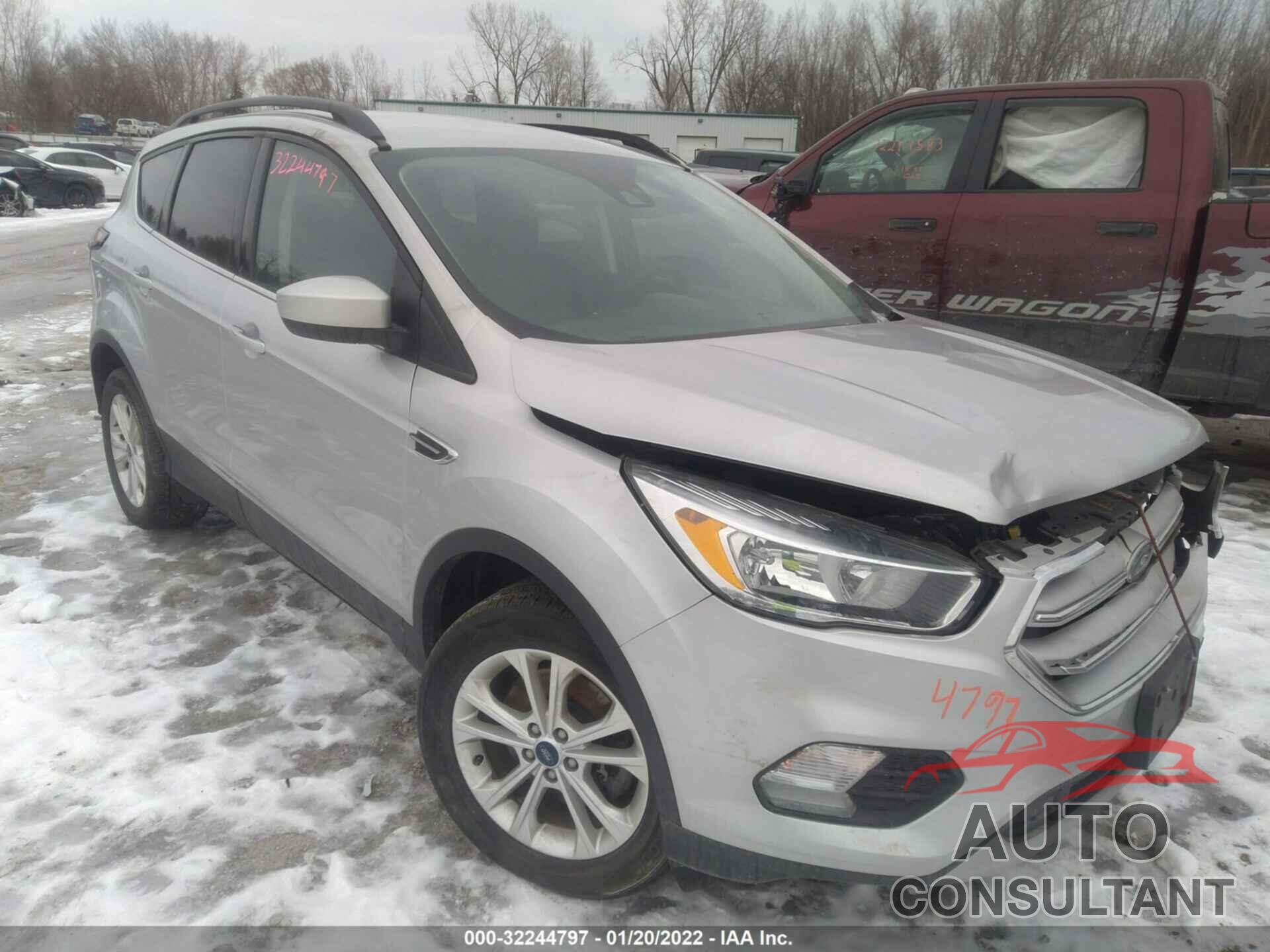 FORD ESCAPE 2018 - 1FMCU9GD0JUA25551