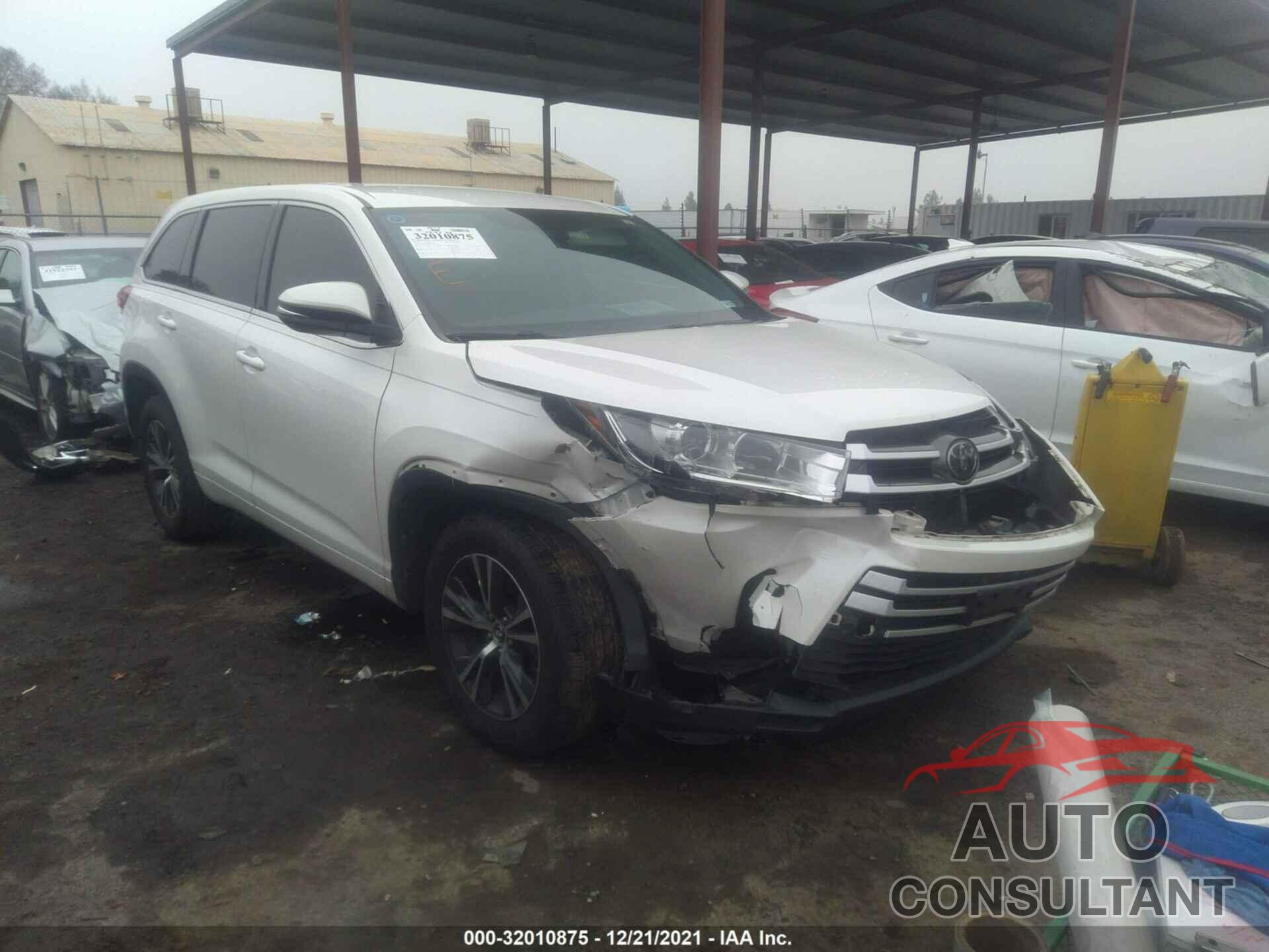 TOYOTA HIGHLANDER 2018 - 5TDZARFH4JS037248