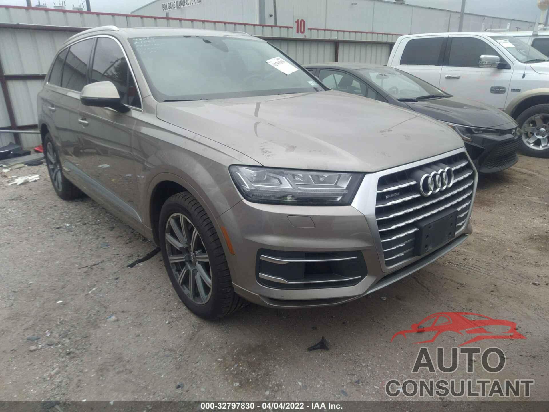 AUDI Q7 2017 - WA1VAAF70HD030935