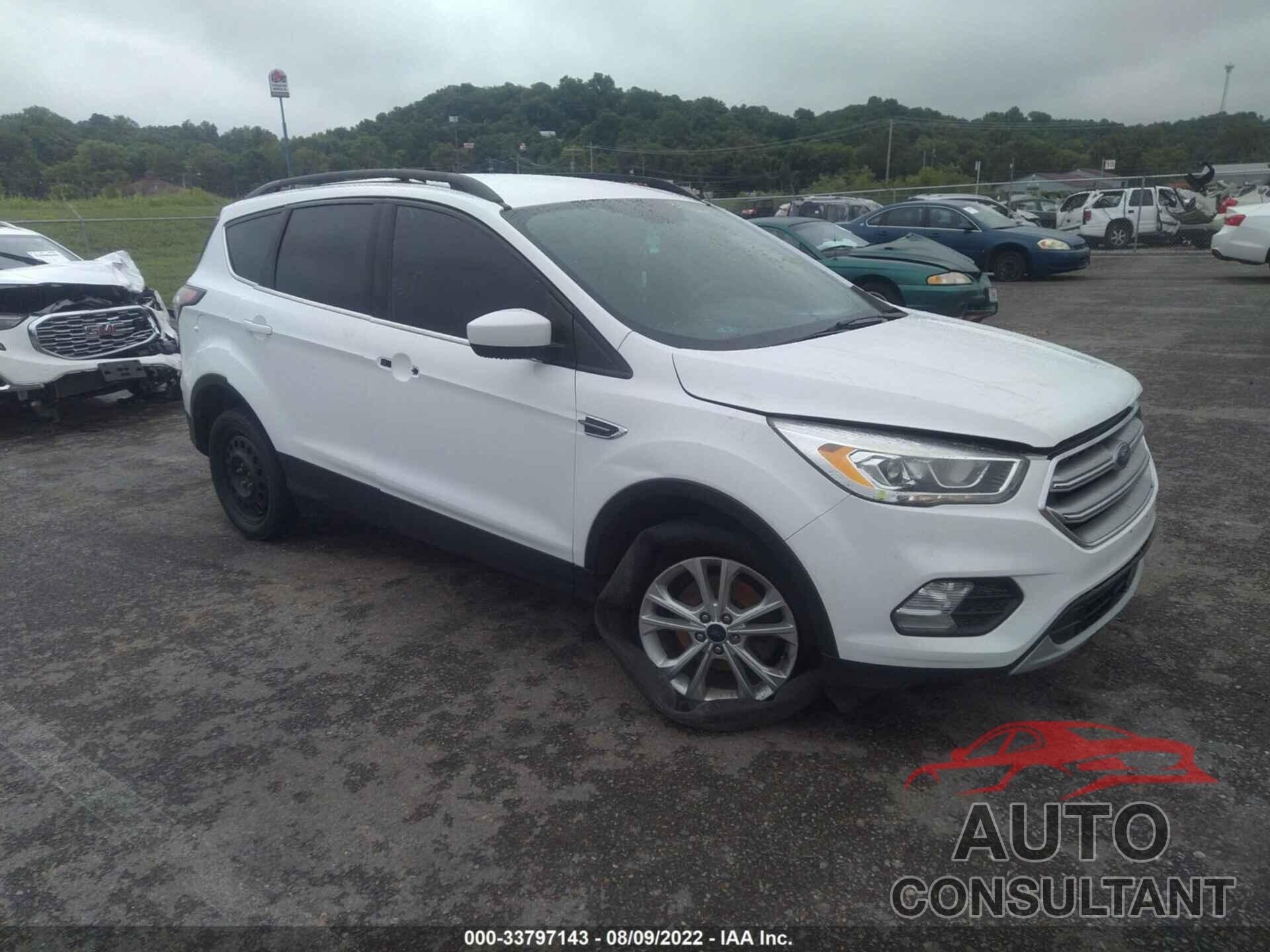 FORD ESCAPE 2017 - 1FMCU0GDXHUB12685