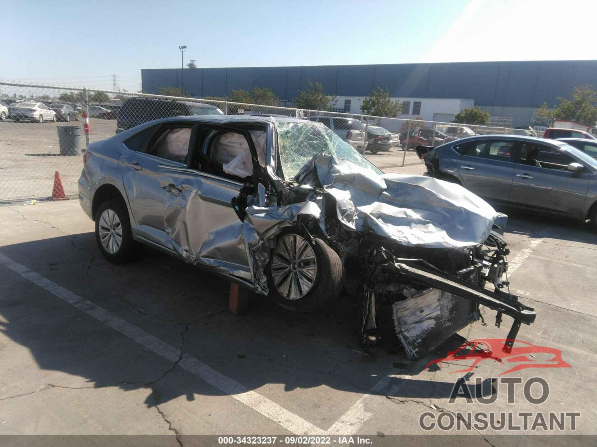 VOLKSWAGEN JETTA 2019 - 3VWC57BU9KM208785