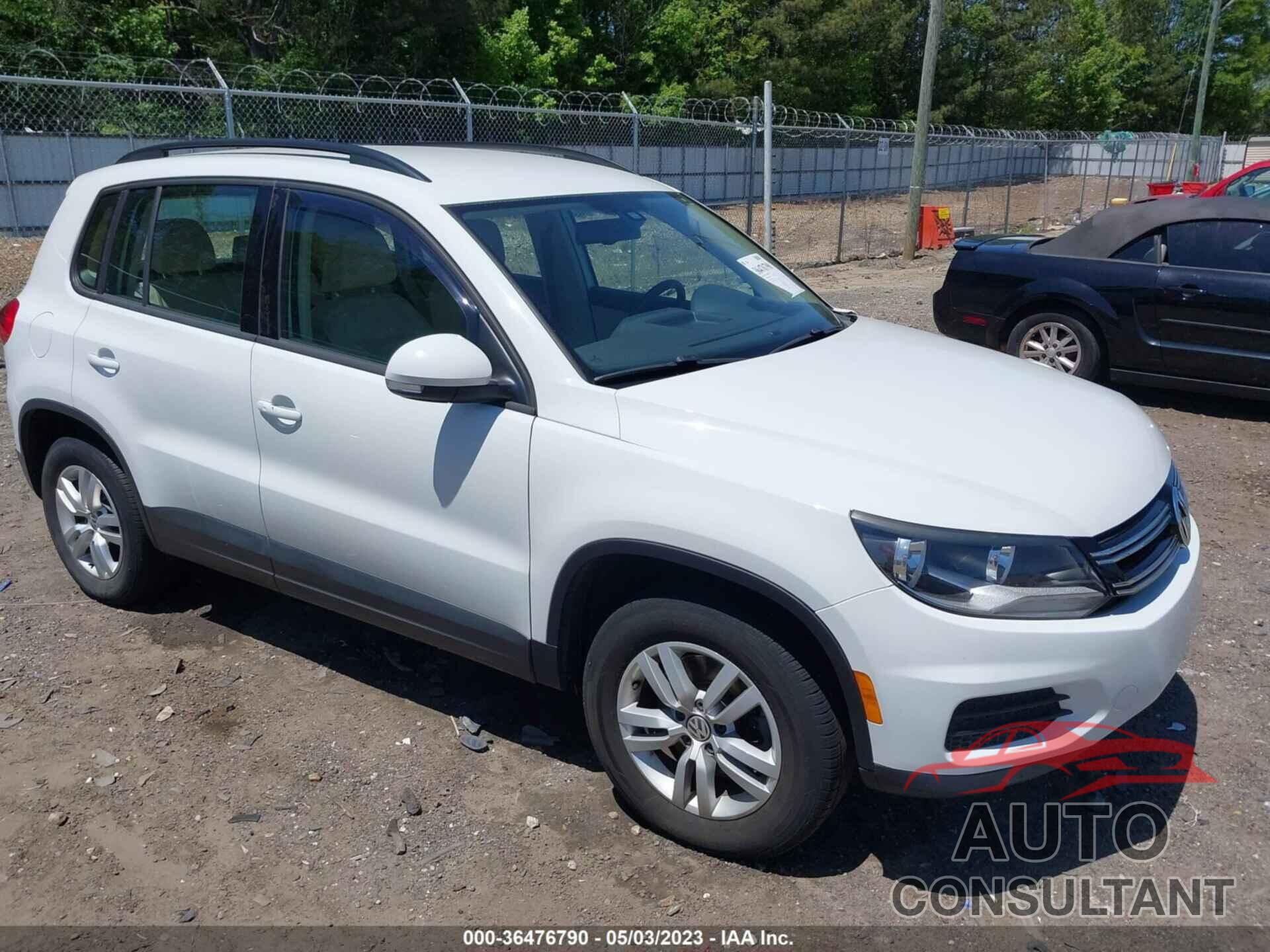 VOLKSWAGEN TIGUAN 2016 - WVGAV7AXXGW603762