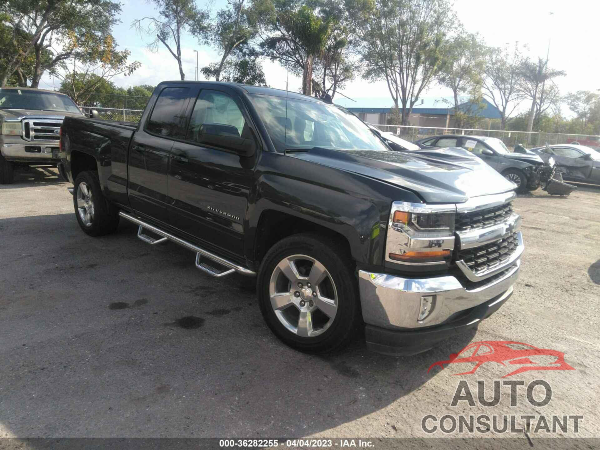 CHEVROLET SILVERADO 1500 2018 - 1GCRCREC6JZ311984