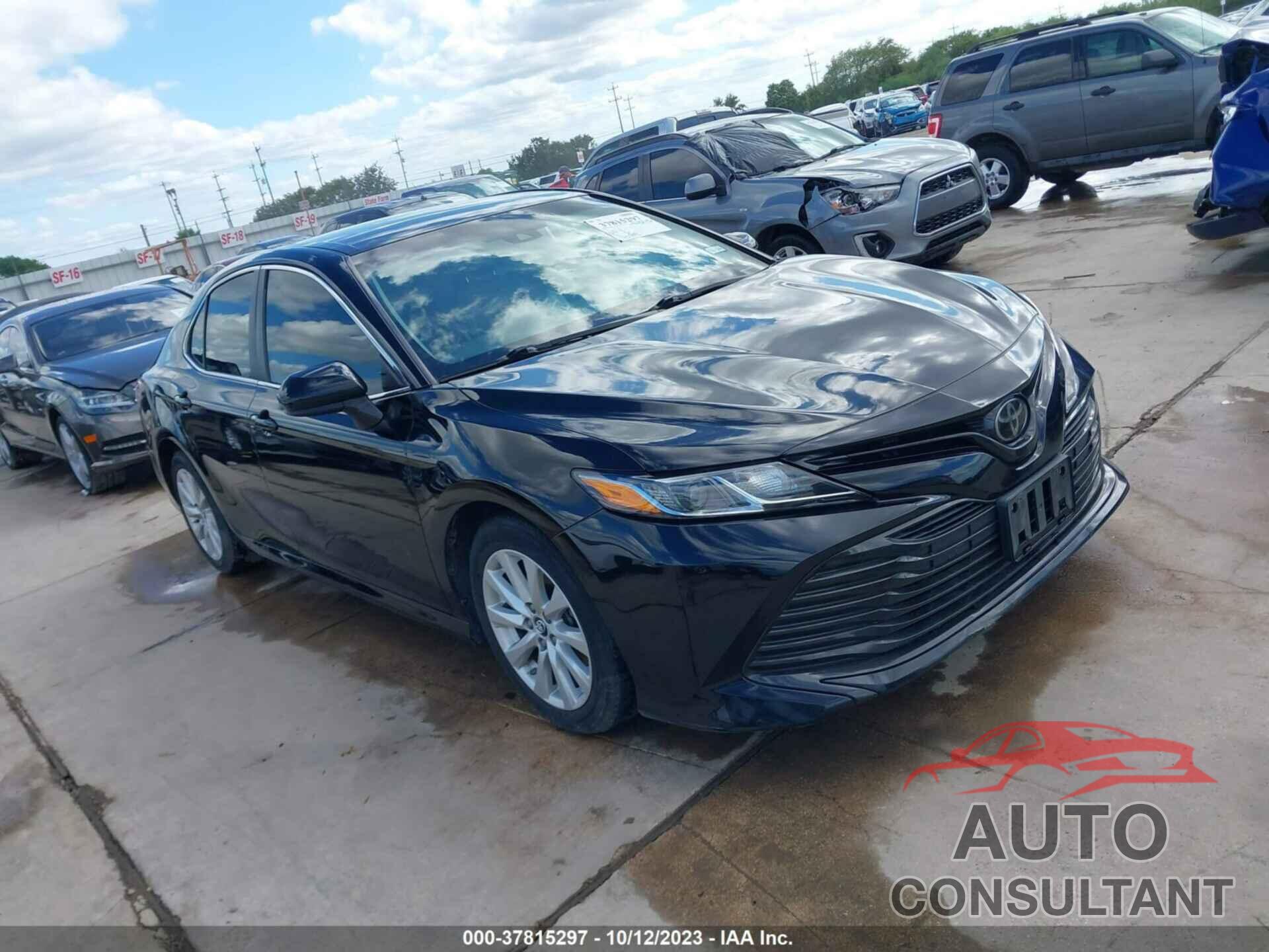 TOYOTA CAMRY 2018 - 4T1B11HK5JU087417