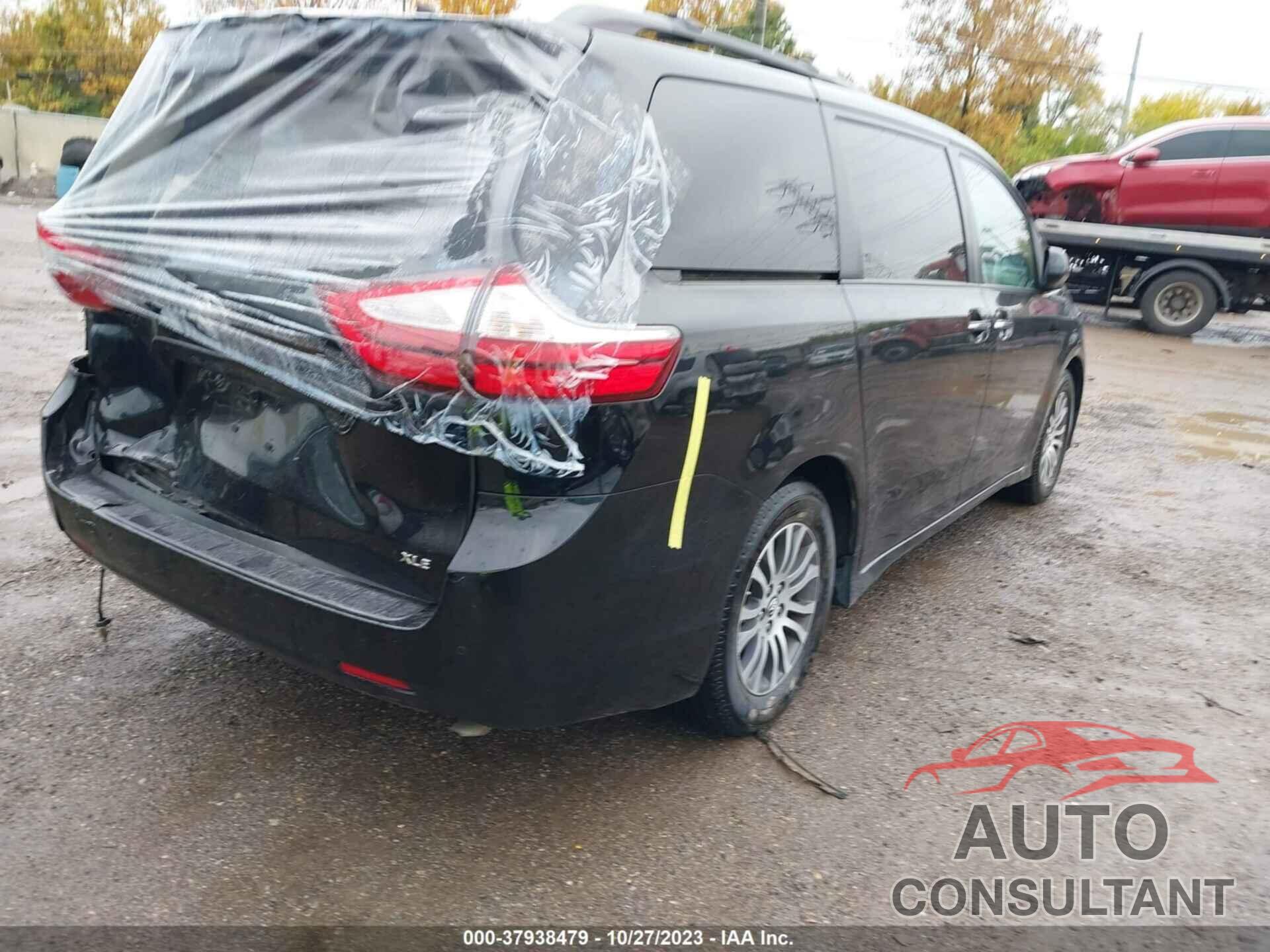 TOYOTA SIENNA 2018 - 5TDYZ3DC5JS957964