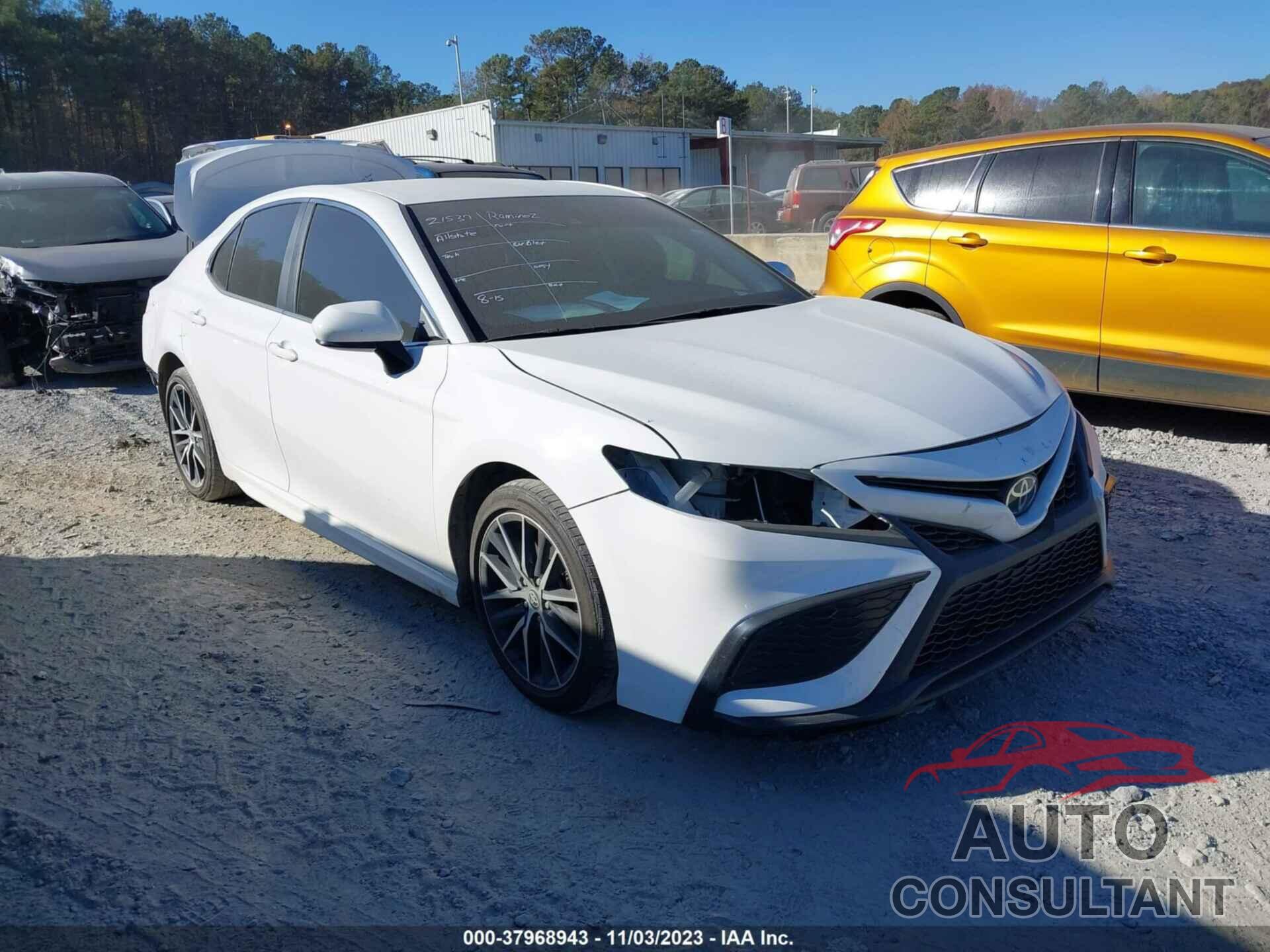 TOYOTA CAMRY 2021 - 4T1G11AK8MU565382