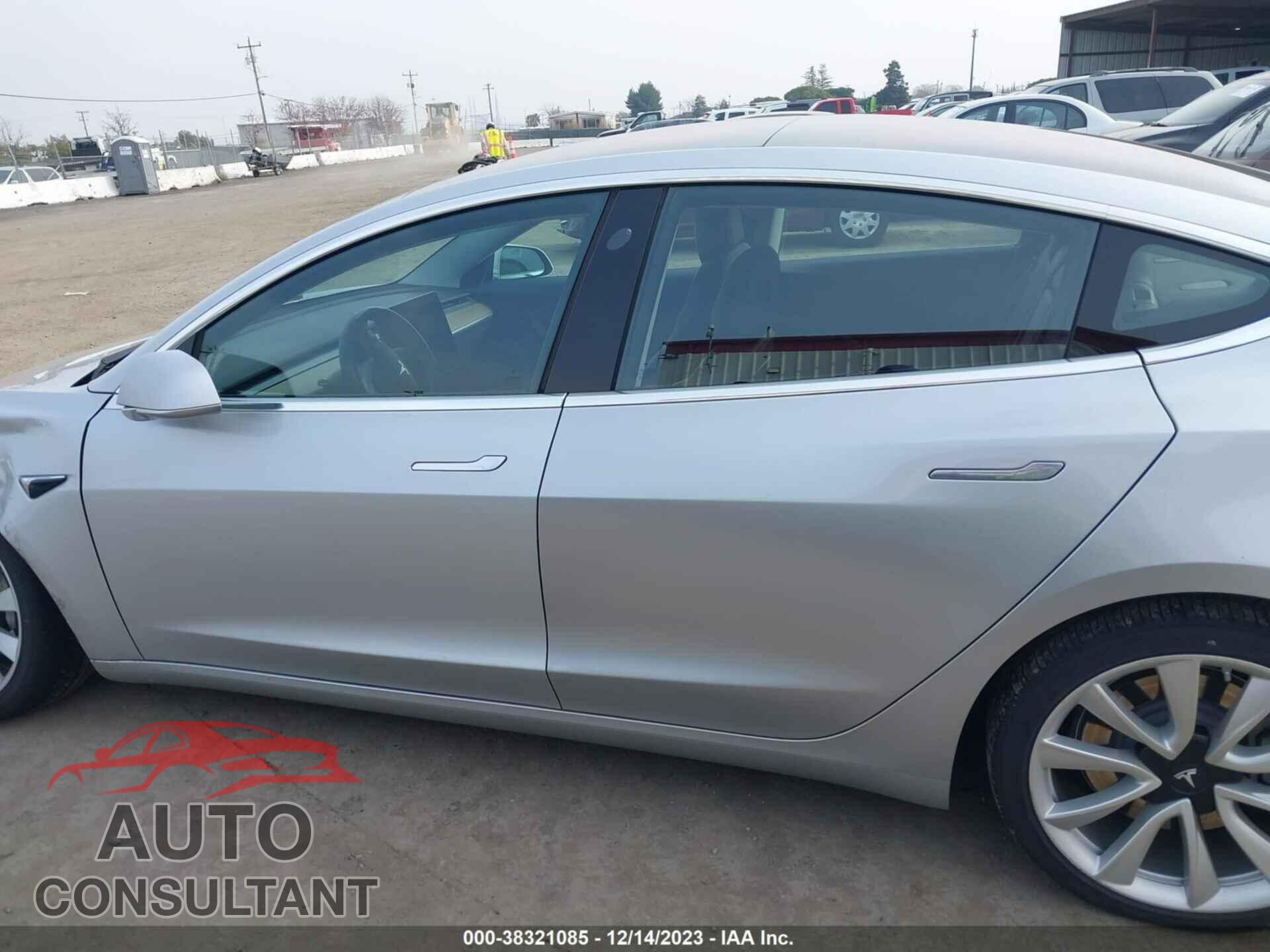 TESLA MODEL 3 2018 - 5YJ3E1EA1JF024302