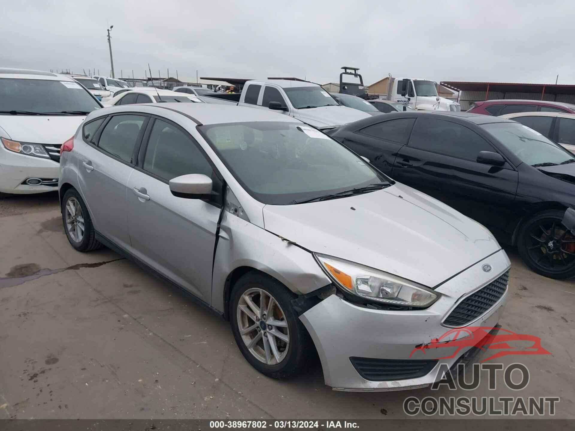 FORD FOCUS 2018 - 1FADP3K2XJL302575