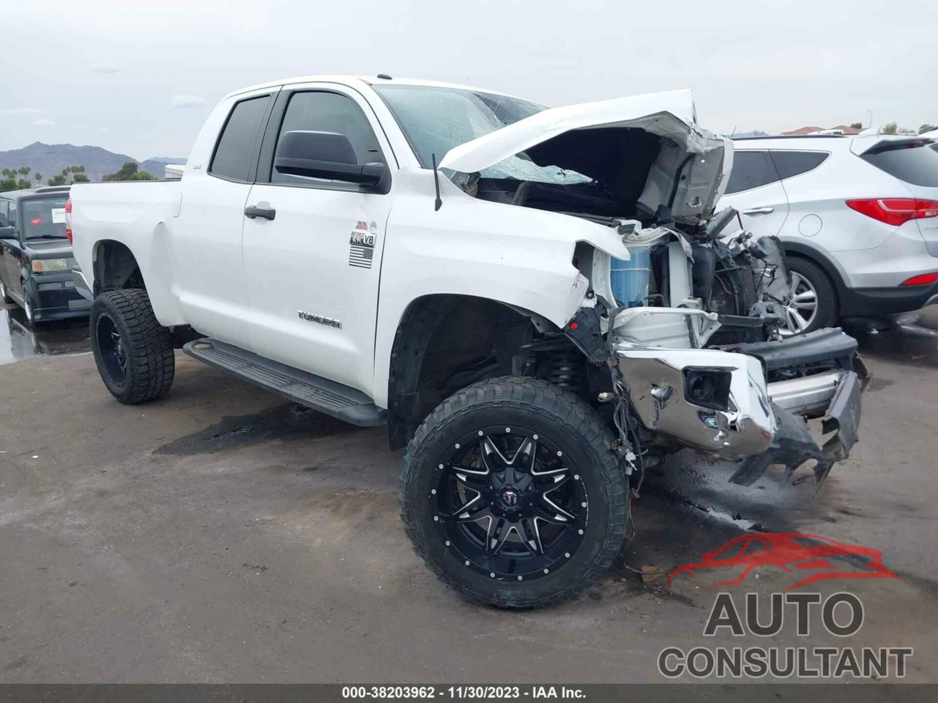 TOYOTA TUNDRA 2018 - 5TFUY5F15JX766998