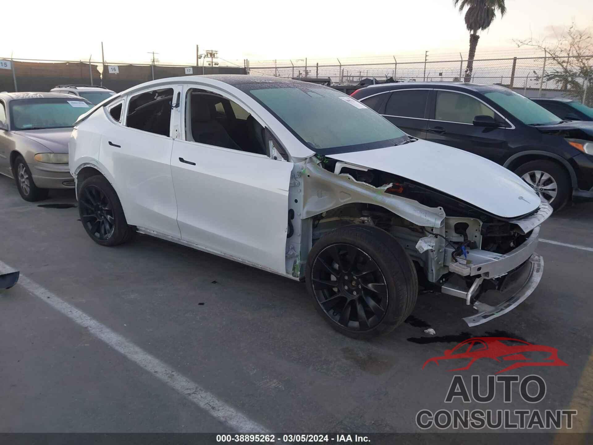 TESLA MODEL Y 2023 - 7SAYGDEE6PA024440