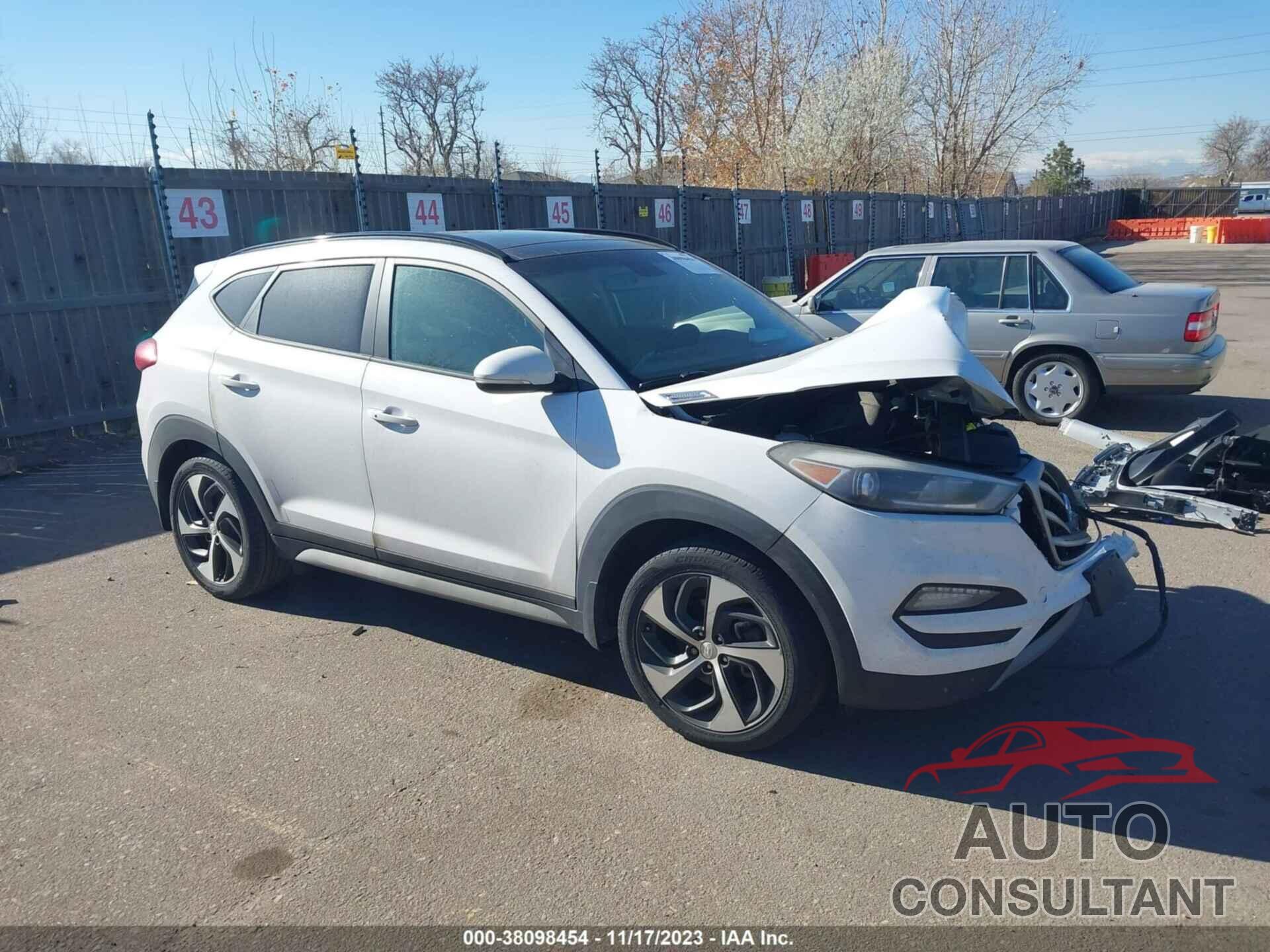 HYUNDAI TUCSON 2018 - KM8J33A25JU668802