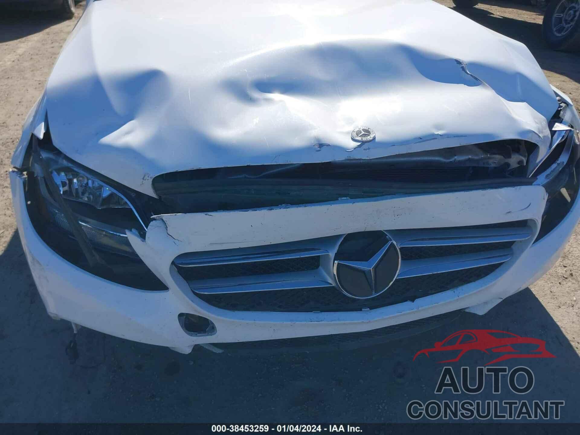 MERCEDES-BENZ C 300 2018 - 55SWF4JB9JU239581