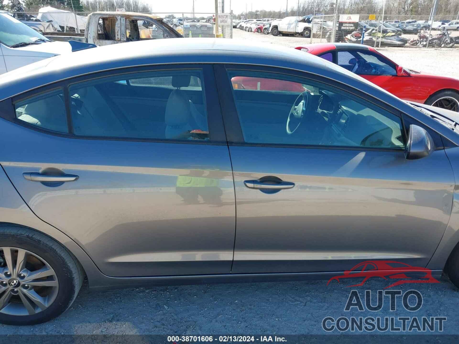 HYUNDAI ELANTRA 2018 - 5NPD84LF4JH240206