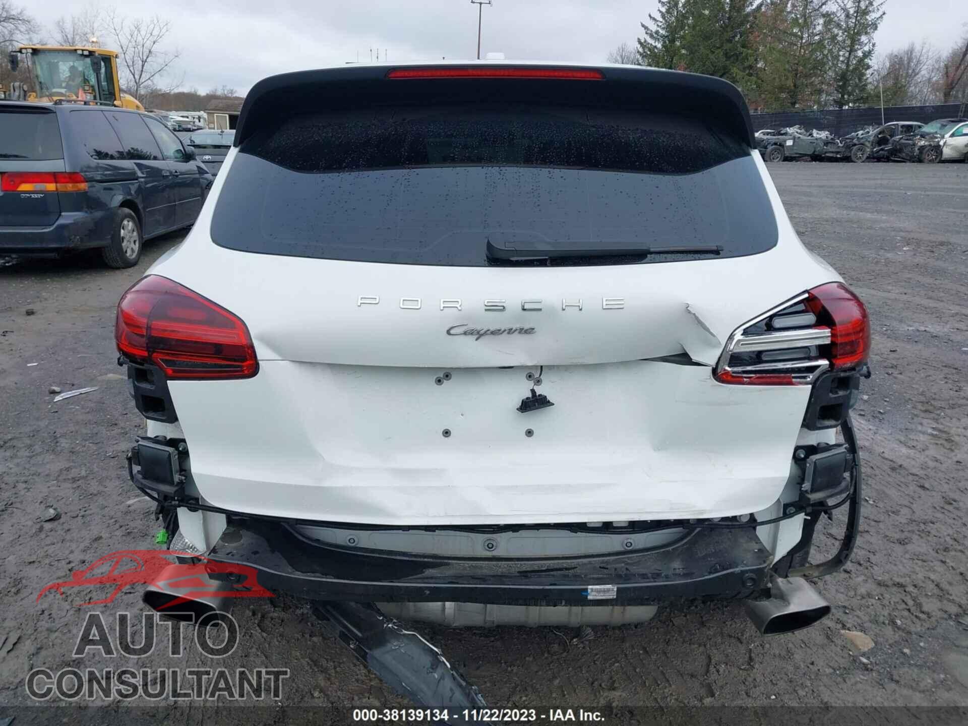 PORSCHE CAYENNE 2017 - WP1AA2A29HKA90650