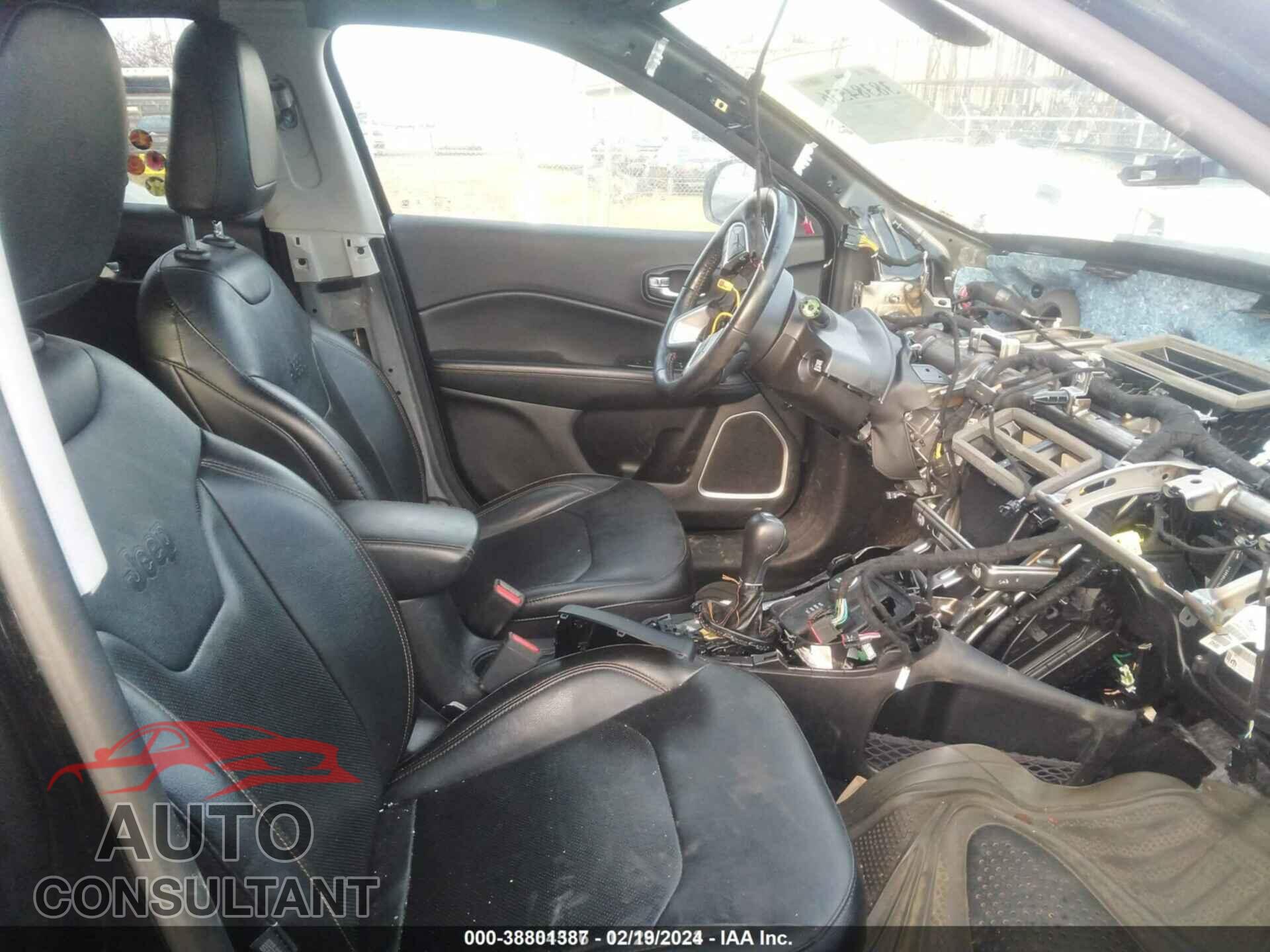 JEEP COMPASS 2020 - 3C4NJDCB0LT211925