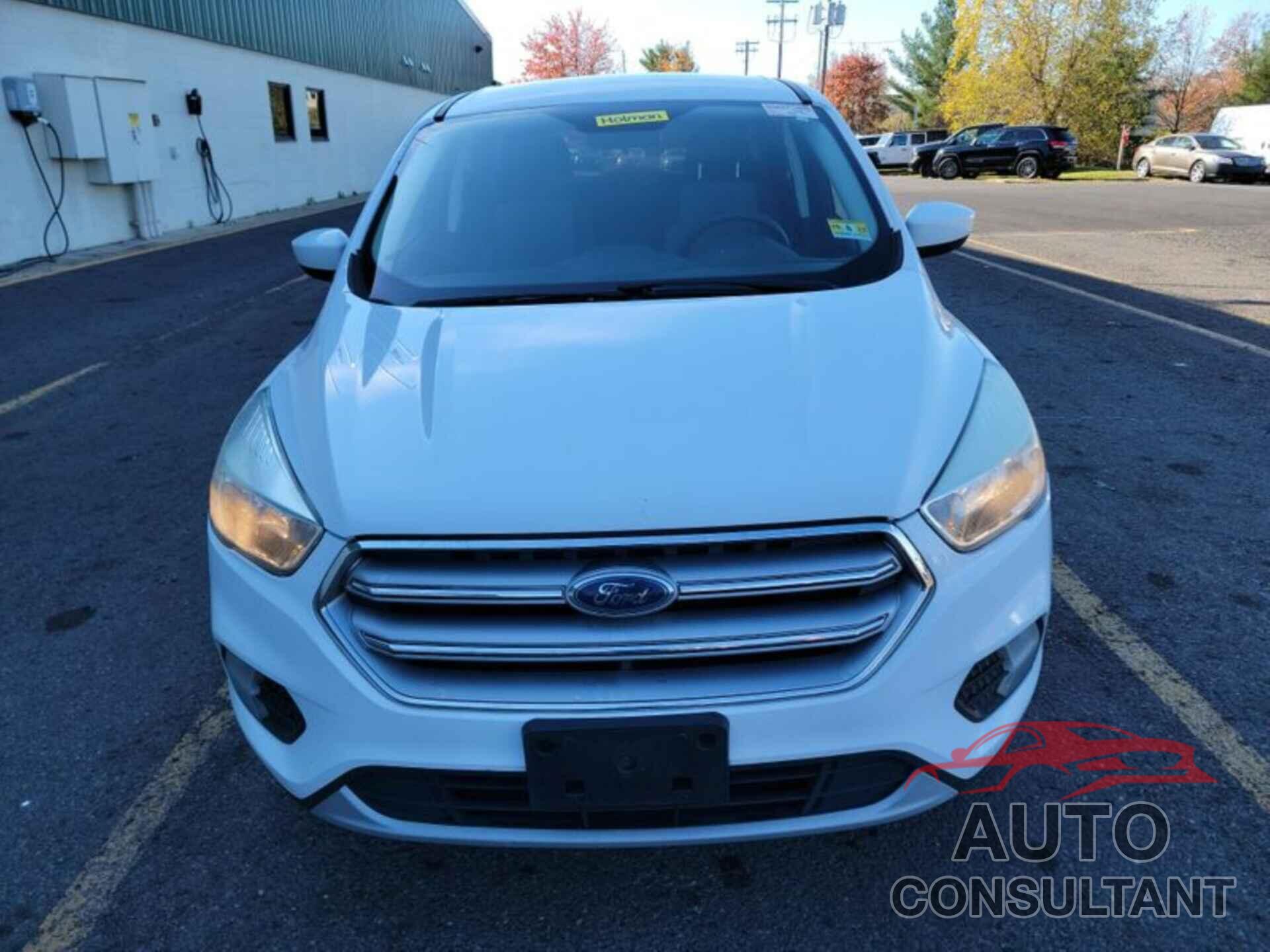 FORD ESCAPE 2017 - 1FMCU9GD4HUA62693