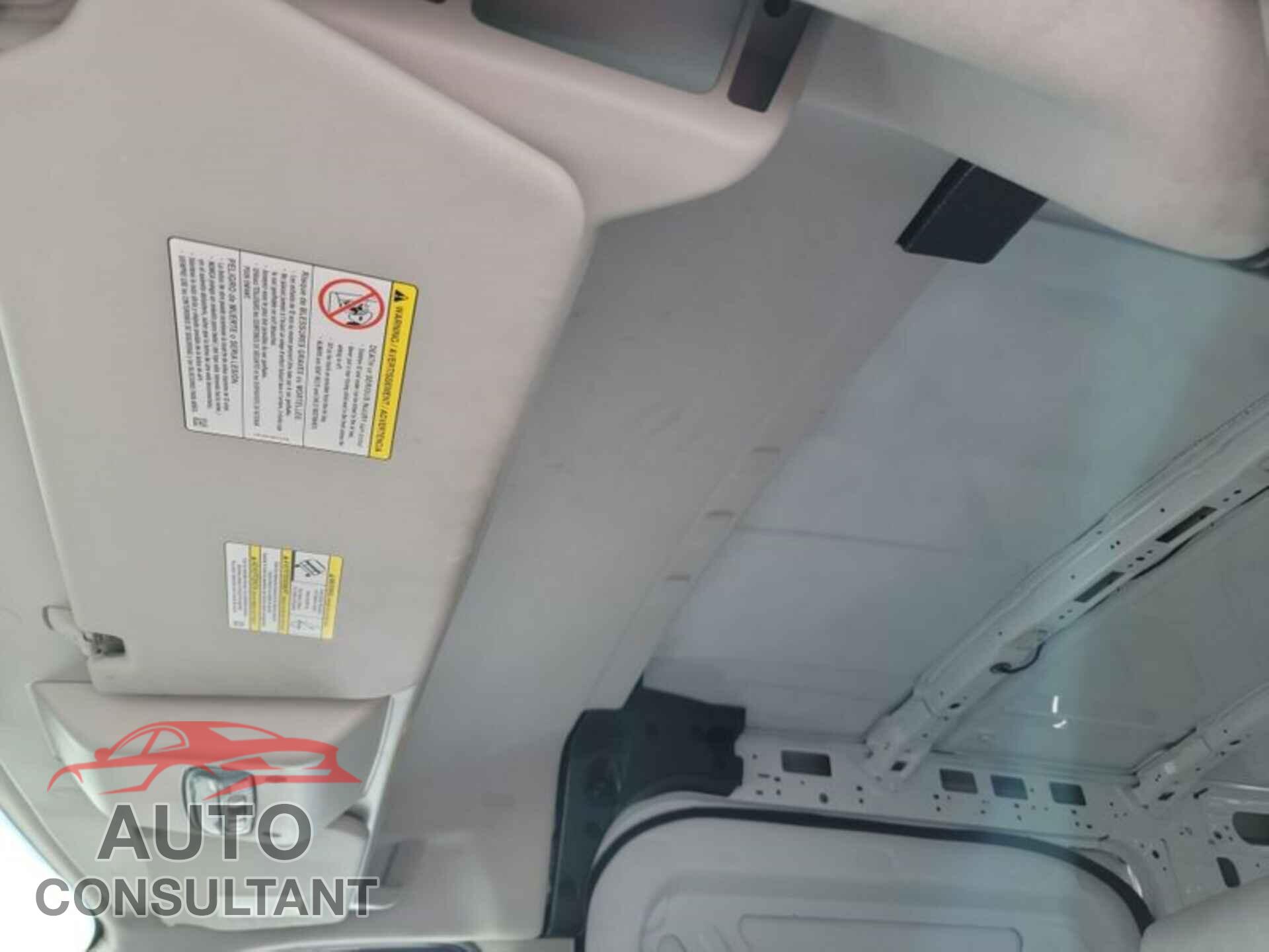 FORD TRANSIT 2017 - 1FTYR2CM2HKA72322