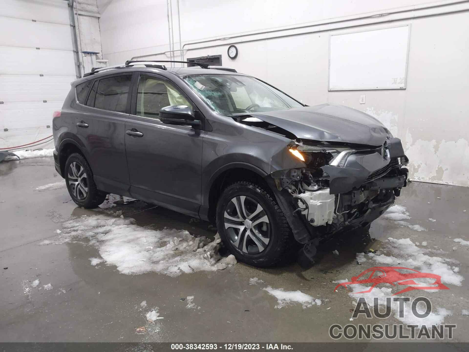 TOYOTA RAV4 2018 - JTMBFREV8JJ212768