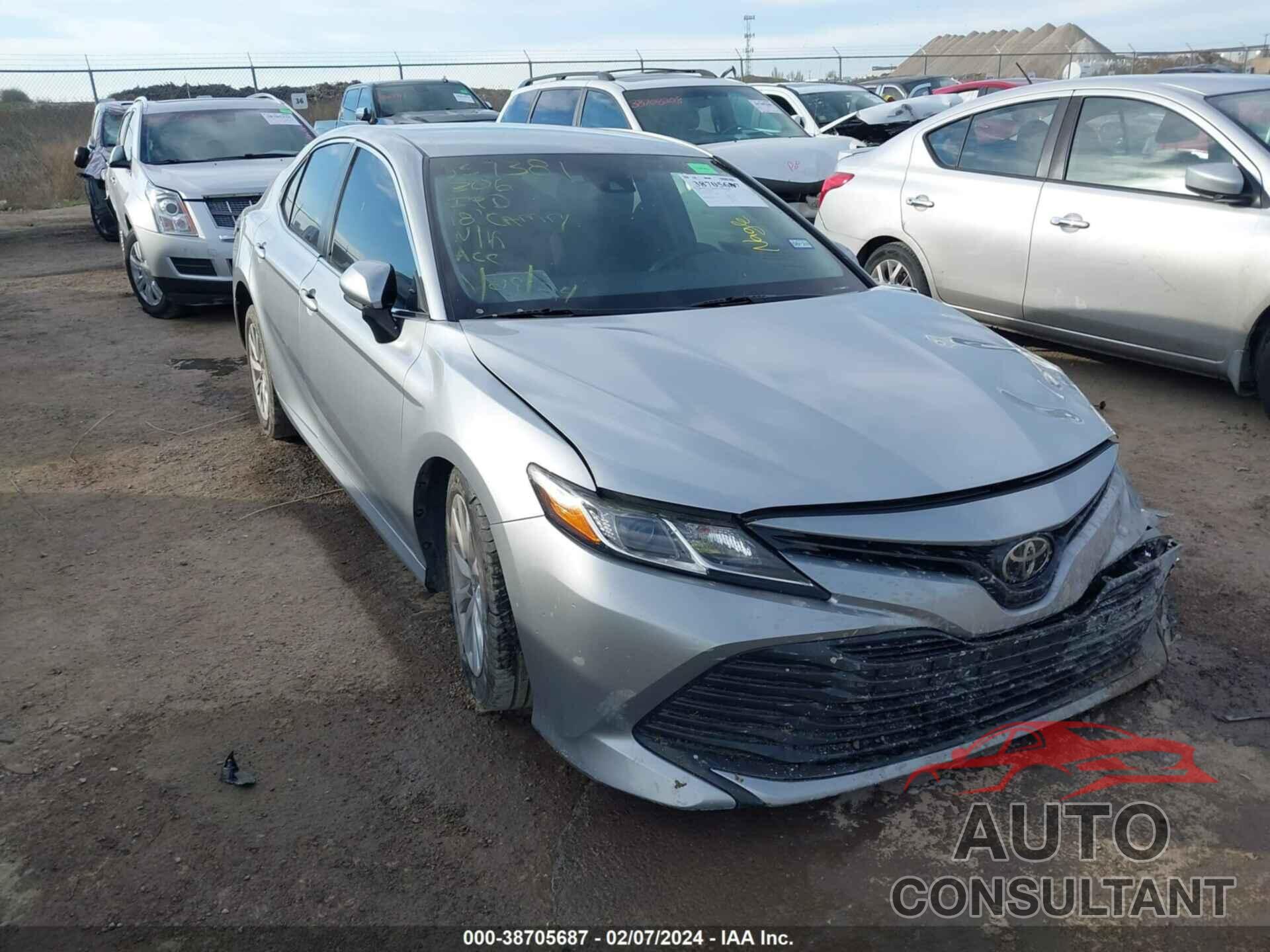 TOYOTA CAMRY 2018 - JTNB11HK3J3011362