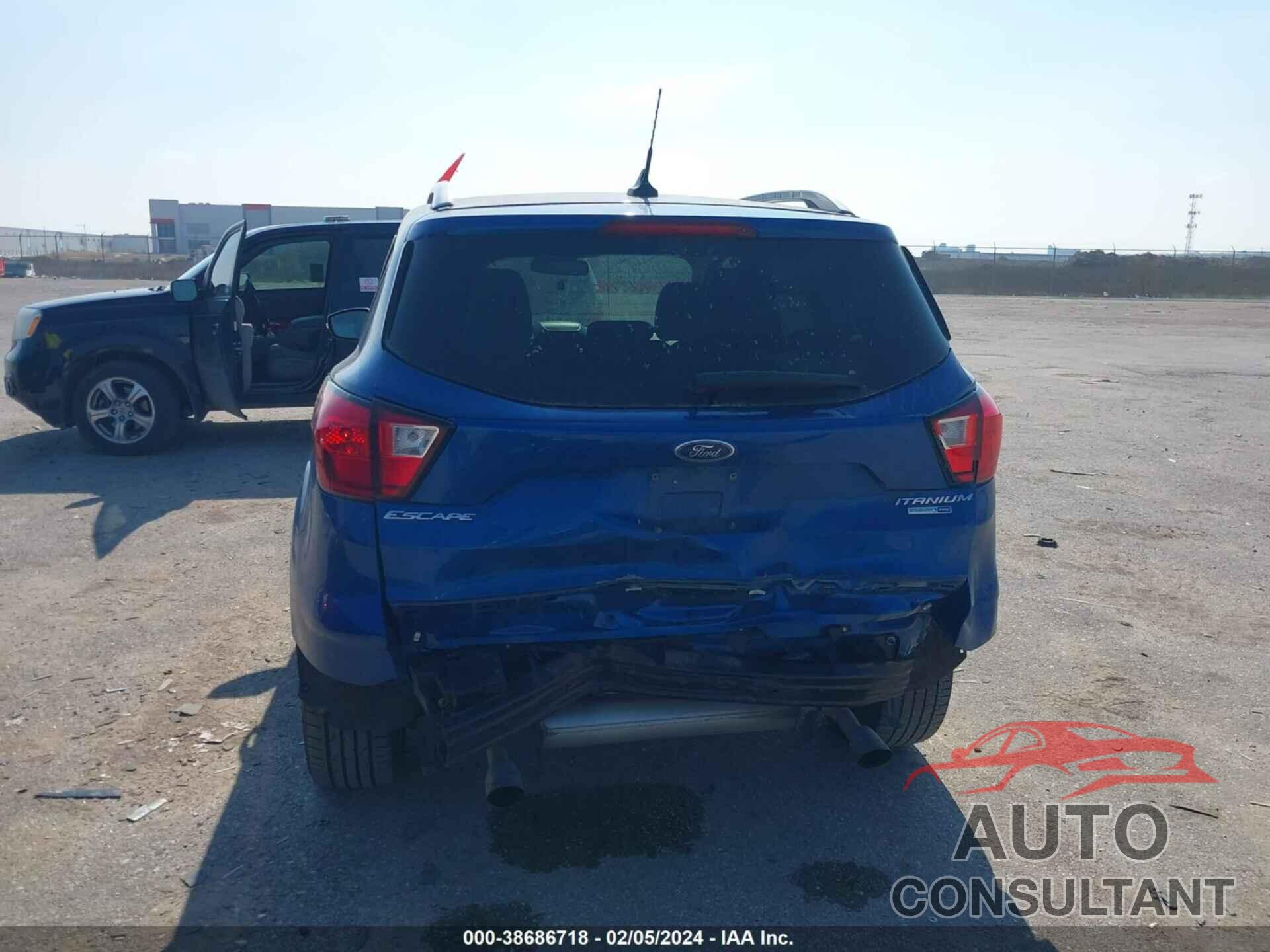 FORD ESCAPE 2019 - 1FMCU9J95KUC32412