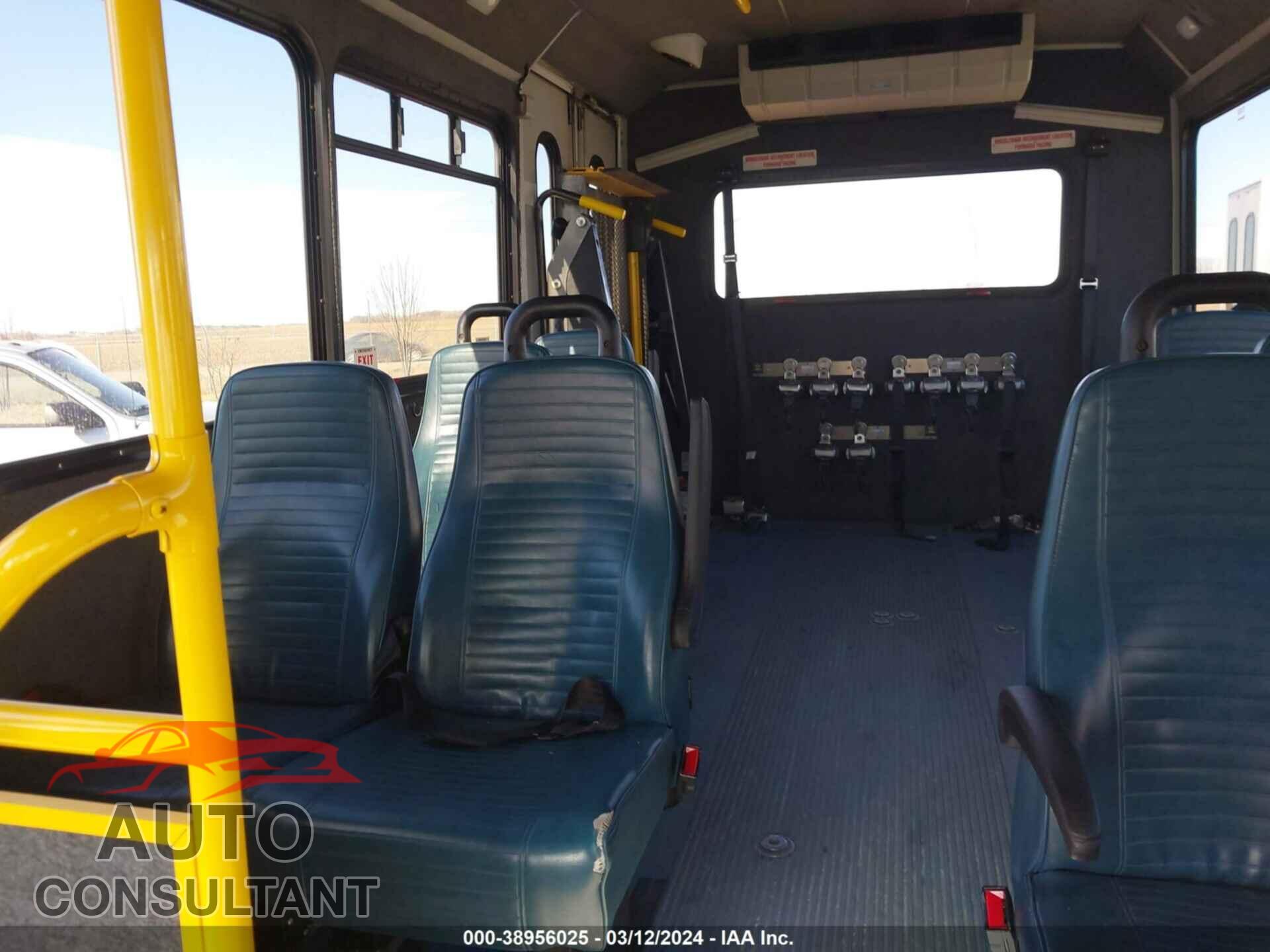 FORD E-450 CUTAWAY 2017 - 1FDFE4FS0HDC35381