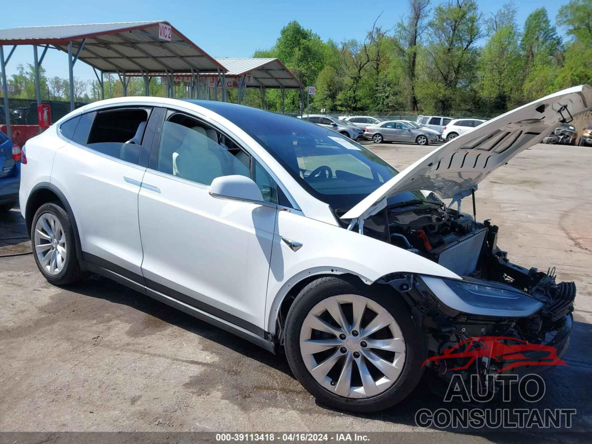 TESLA MODEL X 2019 - 5YJXCBE2XKF192947