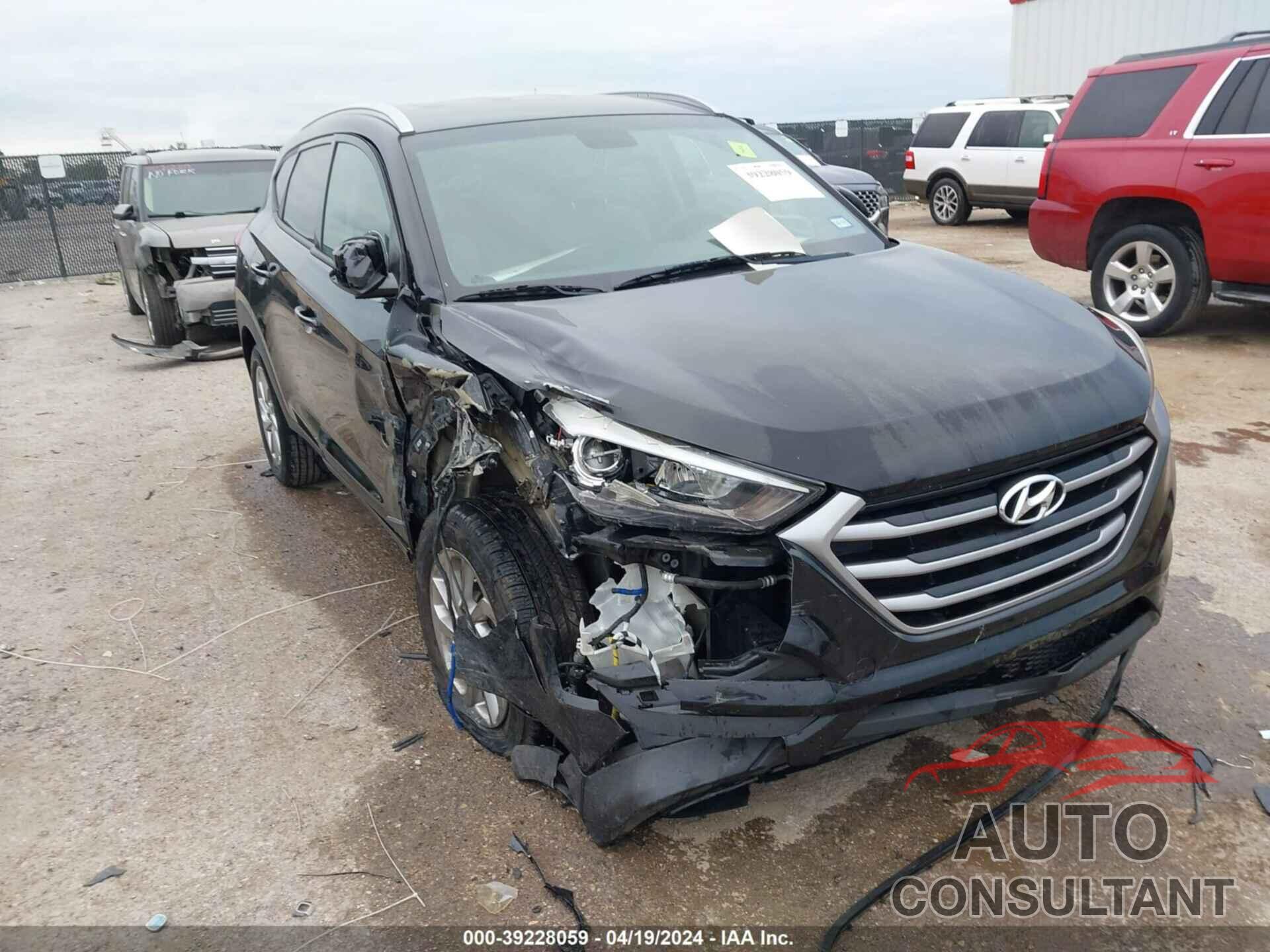 HYUNDAI TUCSON 2018 - KM8J33A45JU656148