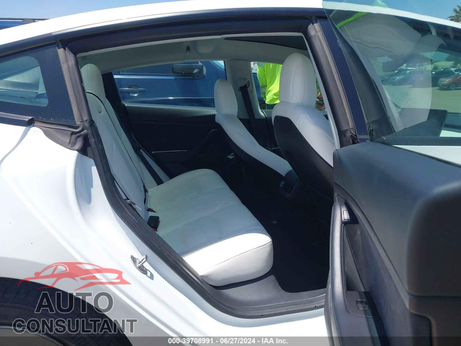 TESLA MODEL 3 2021 - 5YJ3E1EA9MF098023
