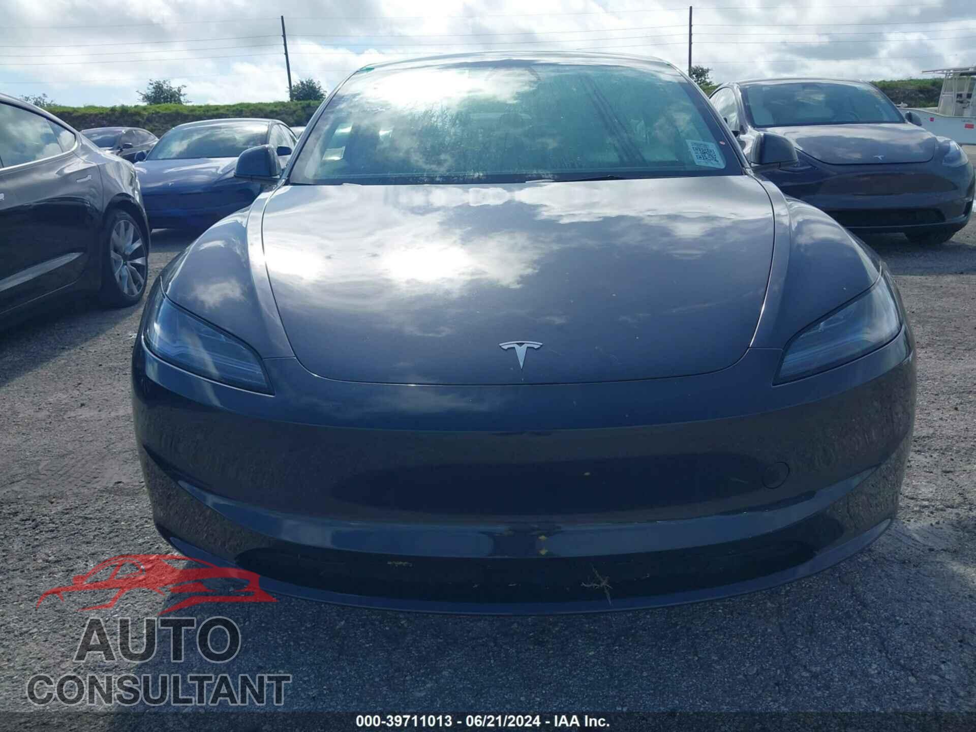 TESLA MODEL 3 2024 - 5YJ3E1EA2RF740847